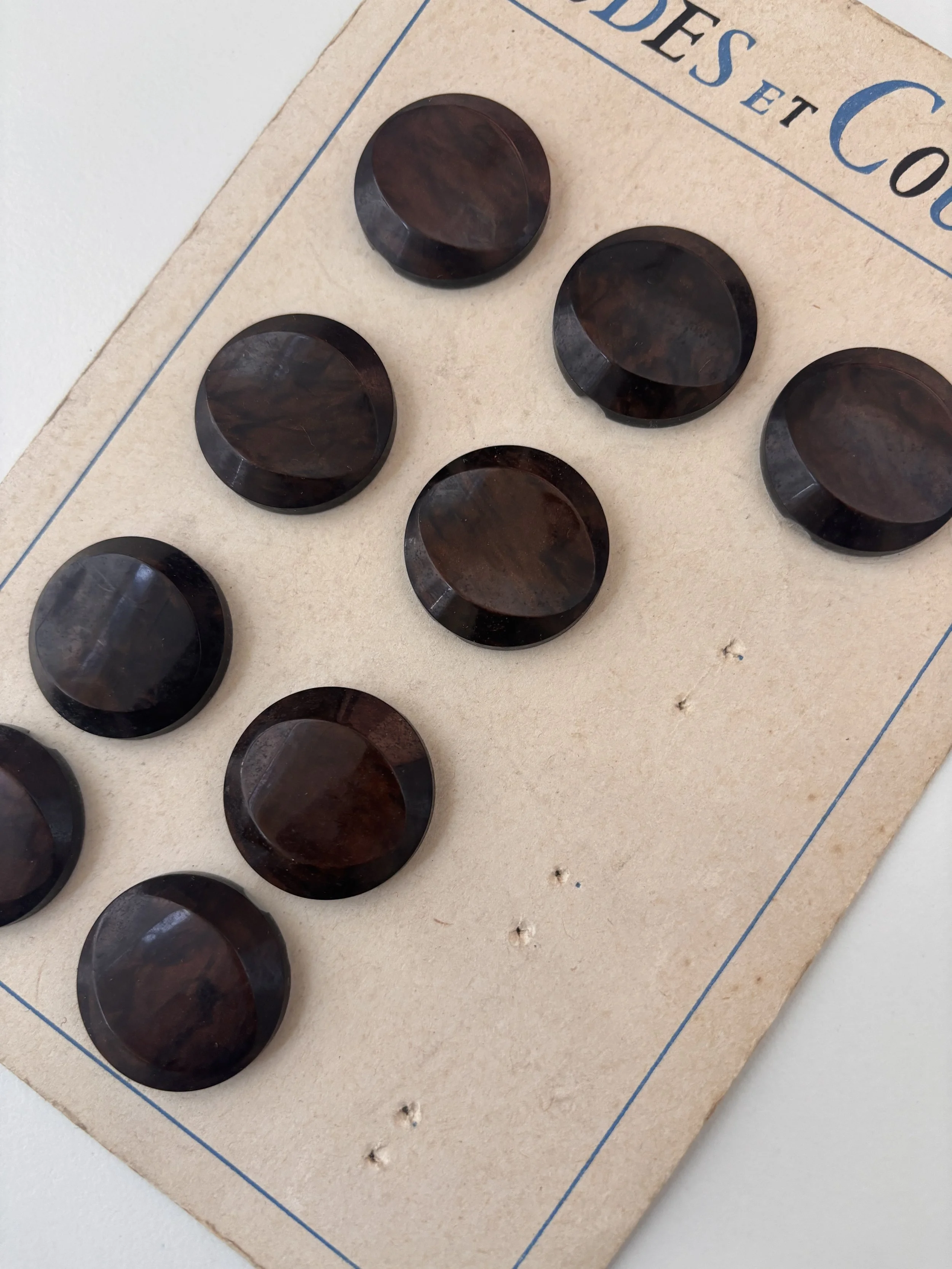 Modes et Couture buttons (brown - 27 mm)