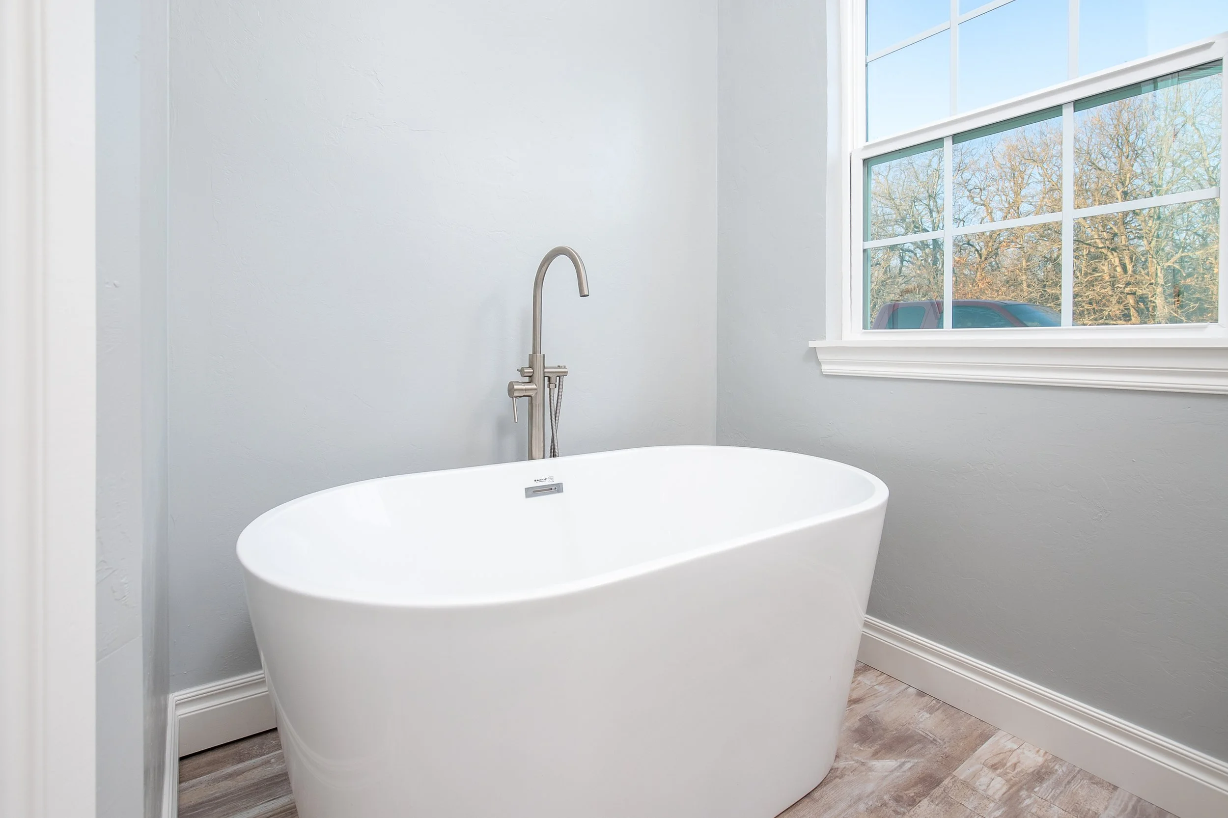 Bathroom 1.jpg