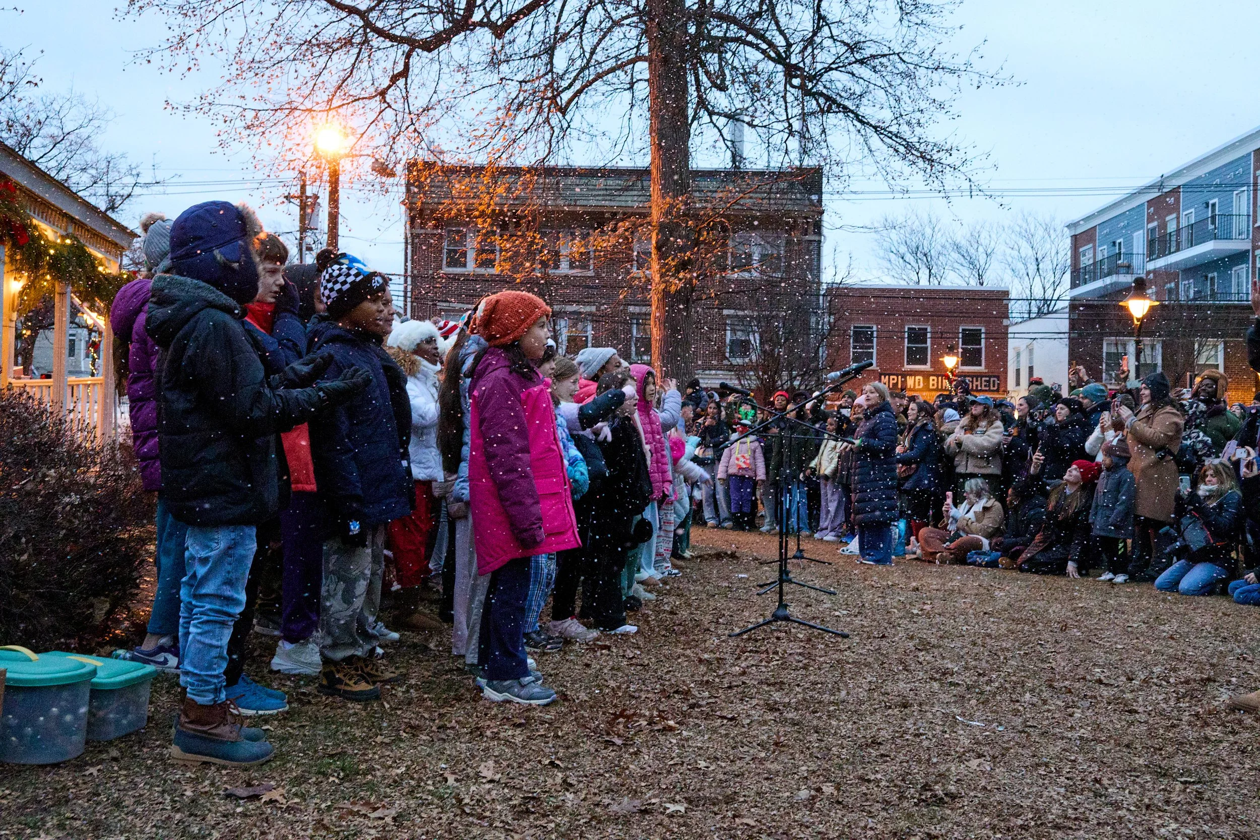 2025-12-13 Maplecrest Tree Lighting 066.jpg