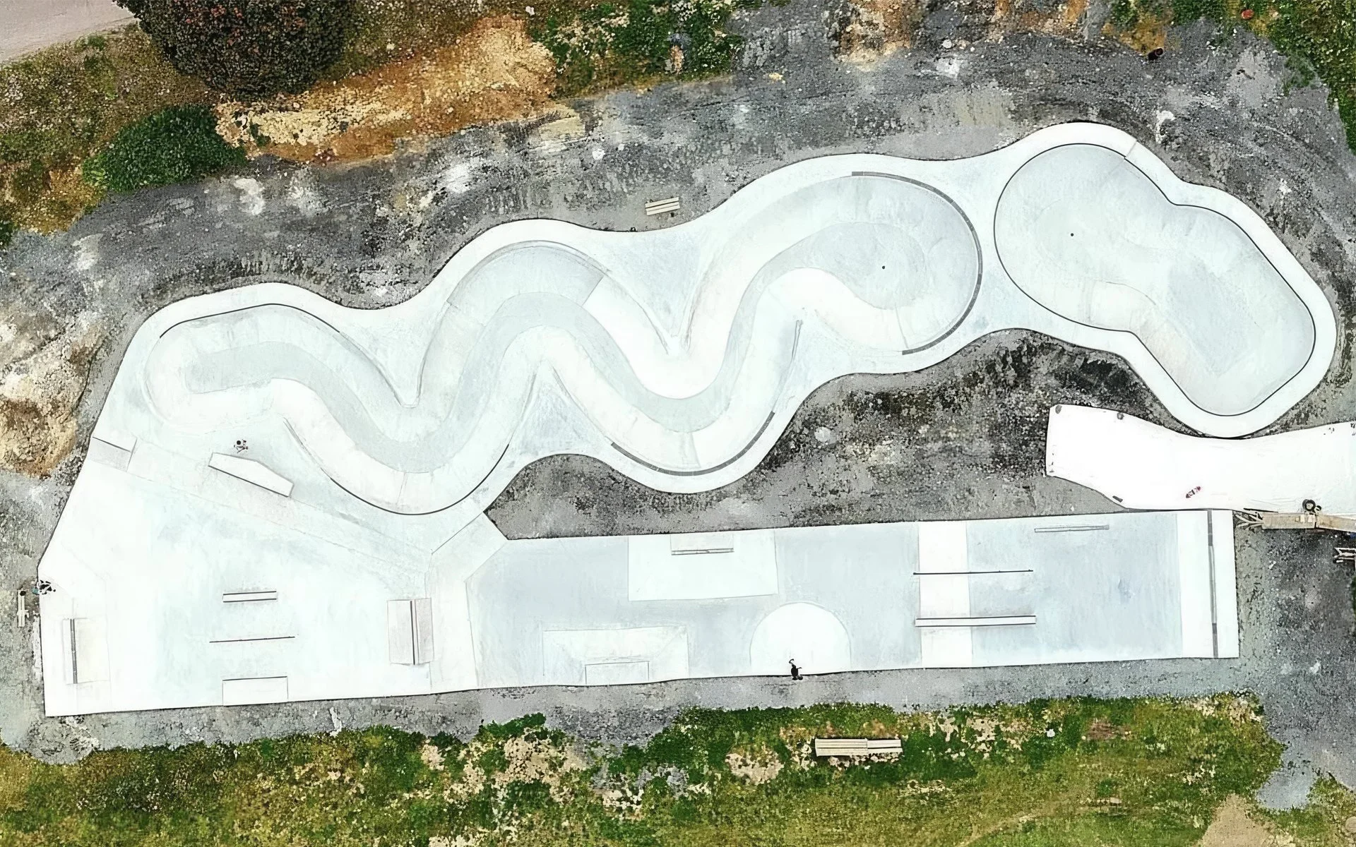 Snakeline is a Finnish company specializing in the design, construction, and maintenance of professional skateparks.