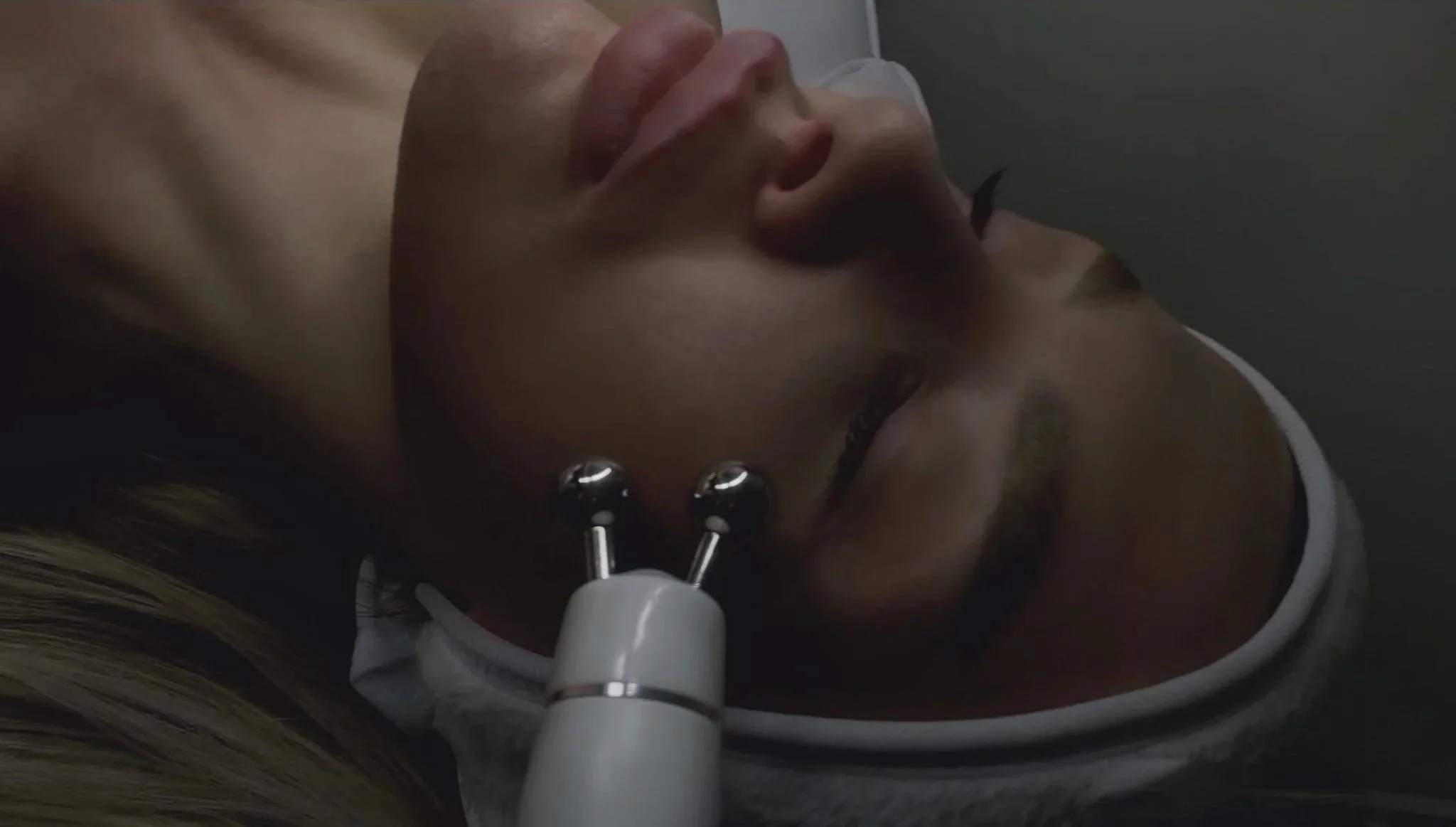 Kozmetika Budapest luxus bőrápolás ultrahangos  bőrfeszesítés szépségápolás szépségszalon 13. kerület ultrahangos bőrfessesítés 2. kerület