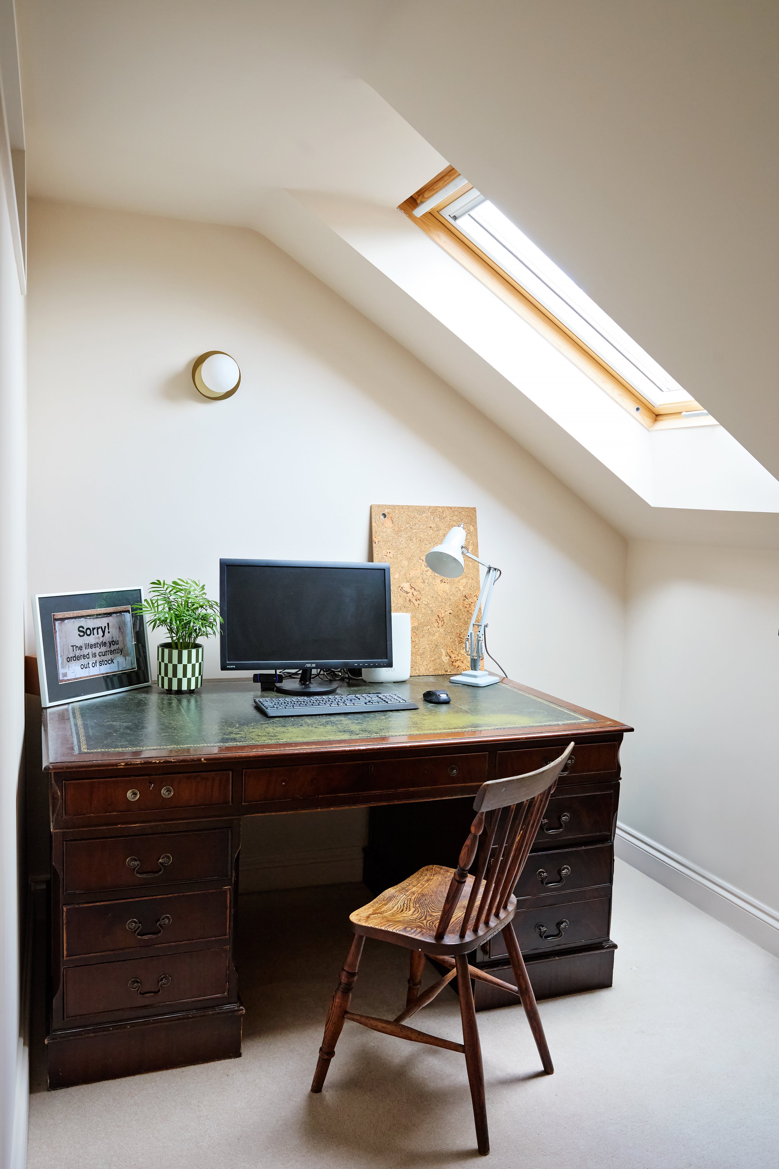 Bespoke space planning allowed this previously underused area to become a practical and comfortable home office.