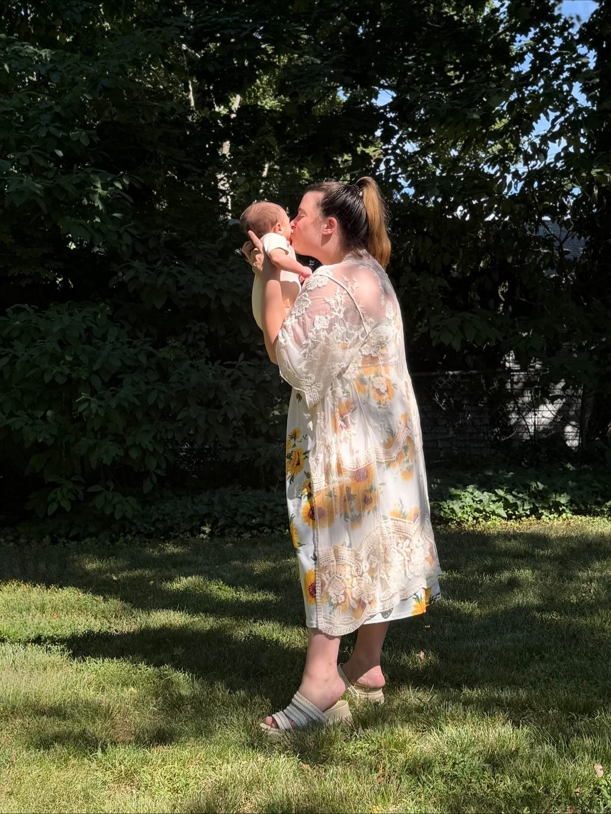 ✨ Reintroducing myself since it&rsquo;s been two years that I used this account - Hi mamas 🌸 I&rsquo;m Danielle!

Same account, new handle name, same woman, with some big life changes: becoming a wife and a mama! 🥰

I&rsquo;ve always wanted to star