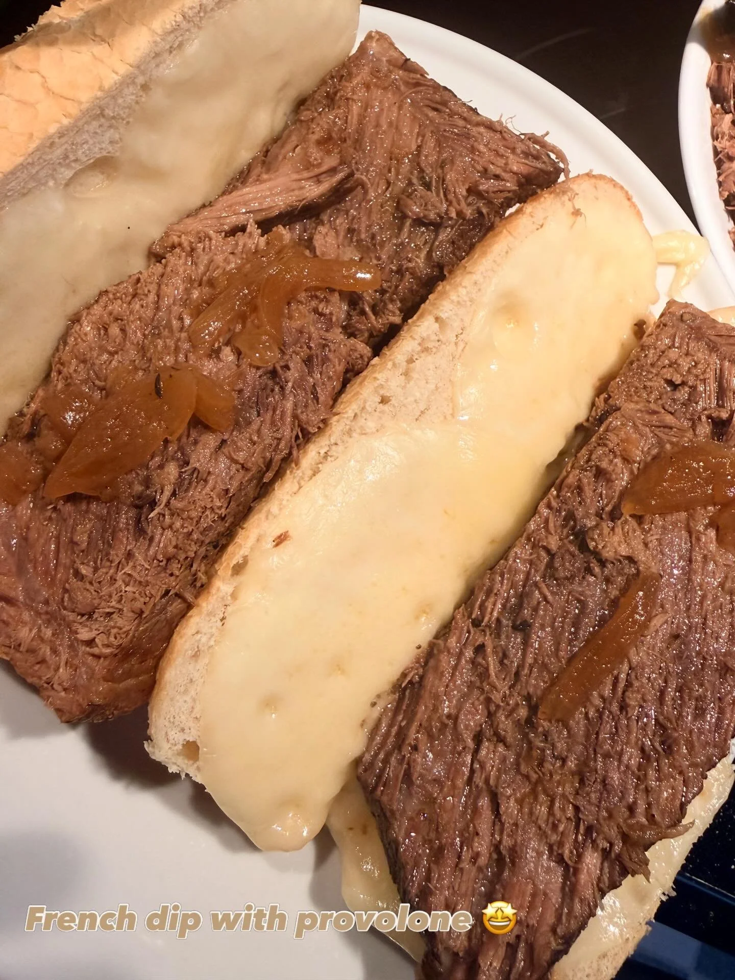 Prioritizing &amp; honoring my red meat cravings because one it&rsquo;s delicious, and two mama does not want to have pregnancy anemia again 😅 I was really craving homemade French dips, which came out AMAZING, and had soooo much leftover beef. Besid