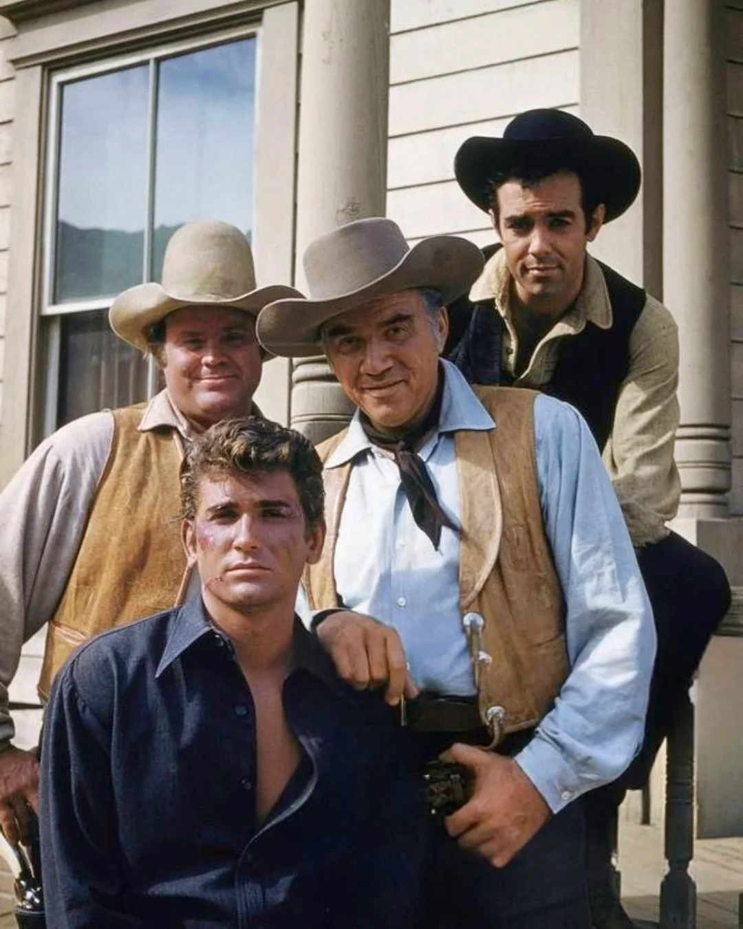 Here&rsquo;s another great Season 1 Bonanza photoshoot. I just love this first photo! 🔥 

#bonanza #classictv #western #pernellroberts #lornegreene #michaellandon #danblocker #western