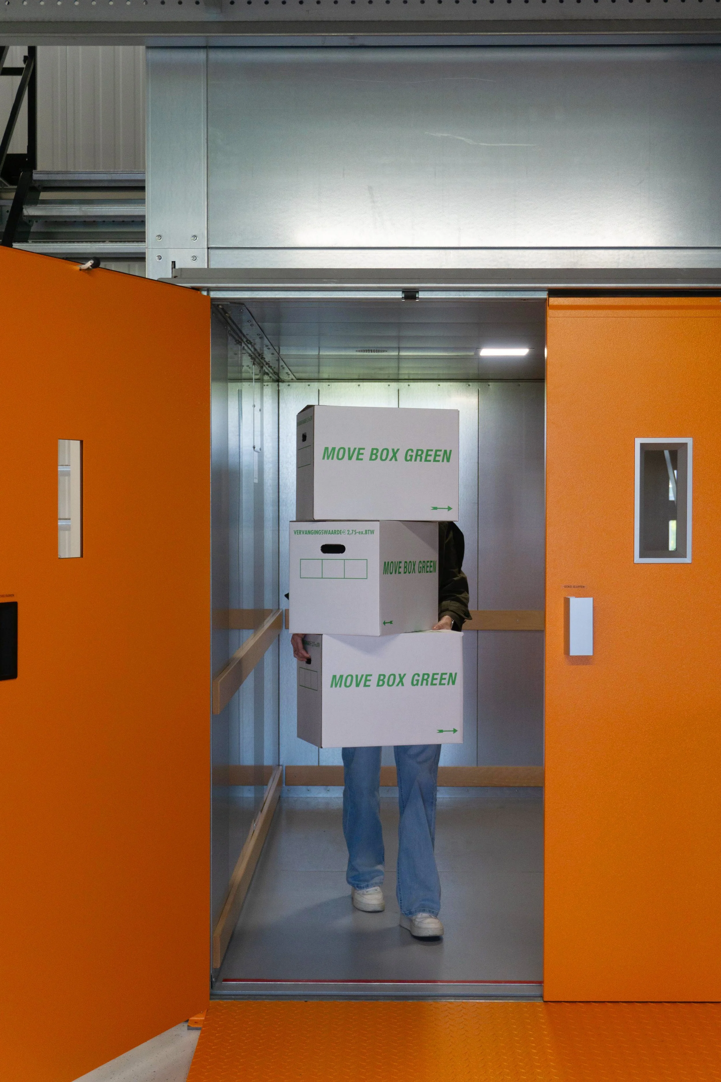 De Opslagkoning lift 01.jpg