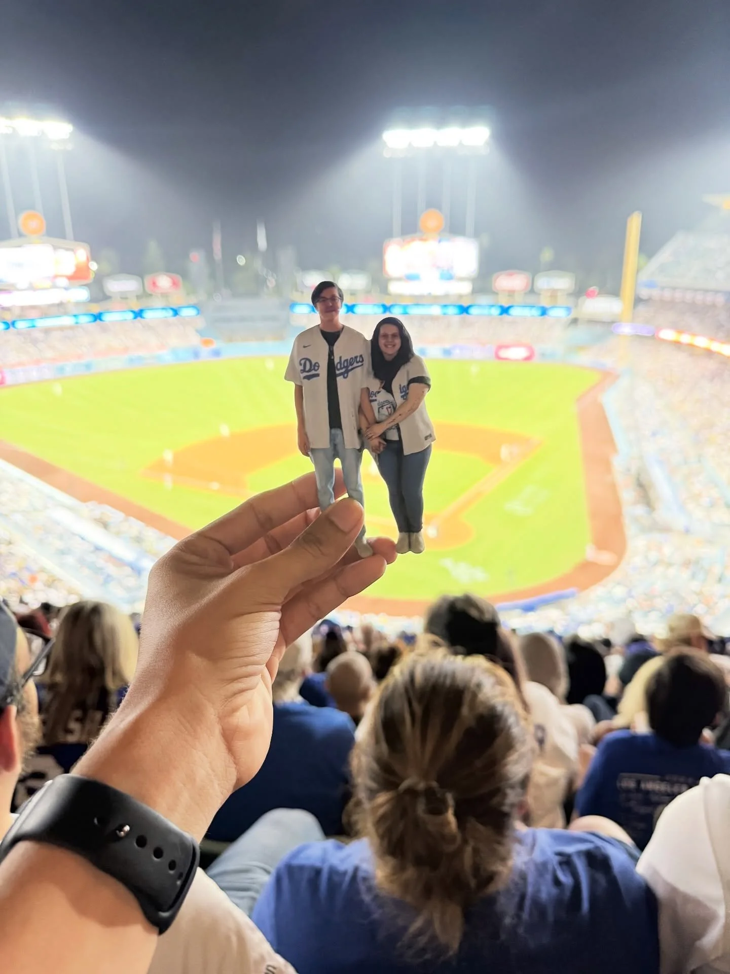 Here&rsquo;s one way to show off your MEin3D figurine &mdash; take it with you to the Dodgers game! ⚾💙

Make memories you can hold onto. Send us a DM to create your own custom figure today! 📩

#MEin3D #Dodgers #3DFigurine #Baseball #GameDay #Memori