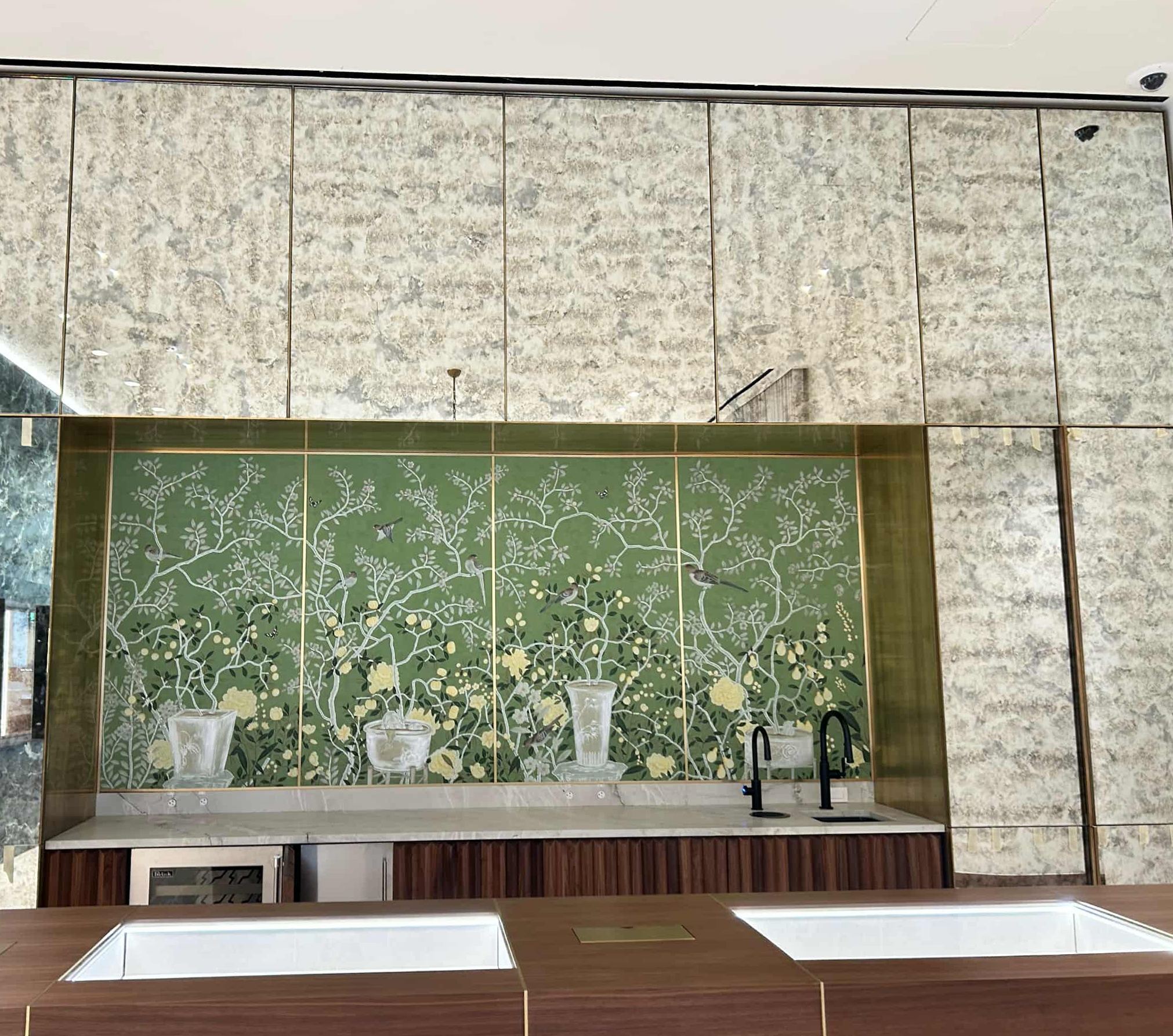 Ornate Tile Backing.png
