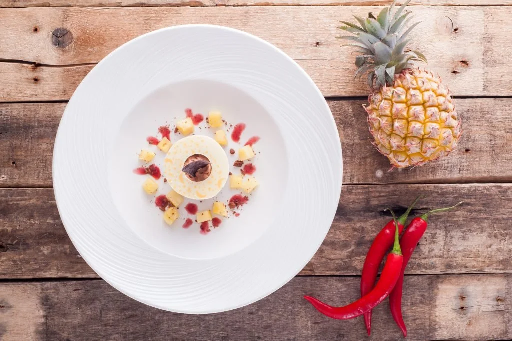 Pineapple slices with a chilli kick