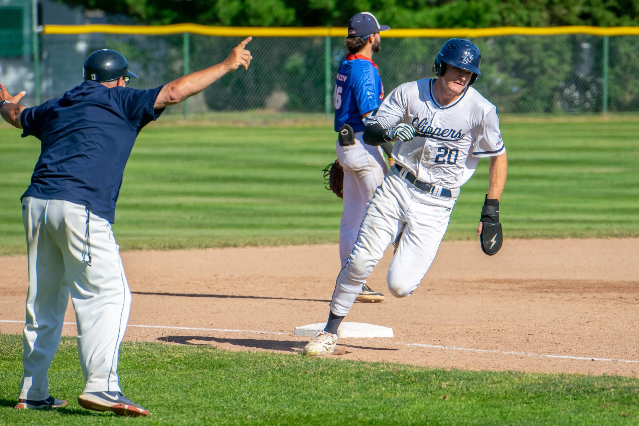 Sluggers Game 3-29.jpg