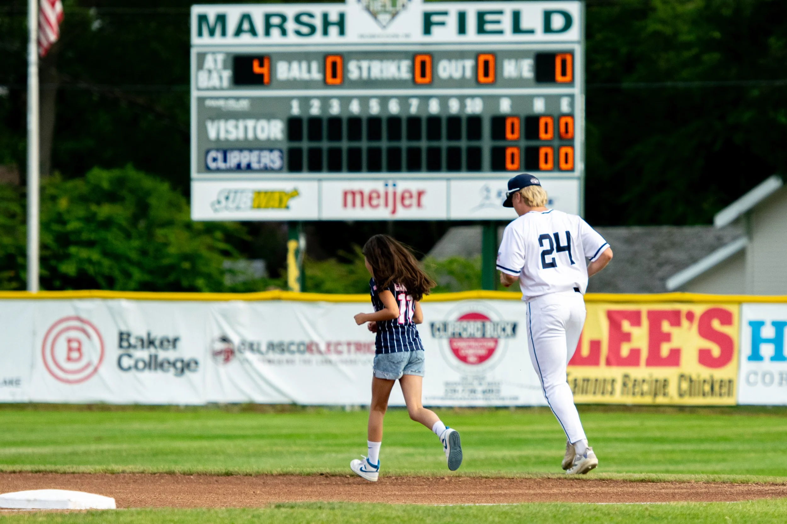 Locos Game 1-7.jpg