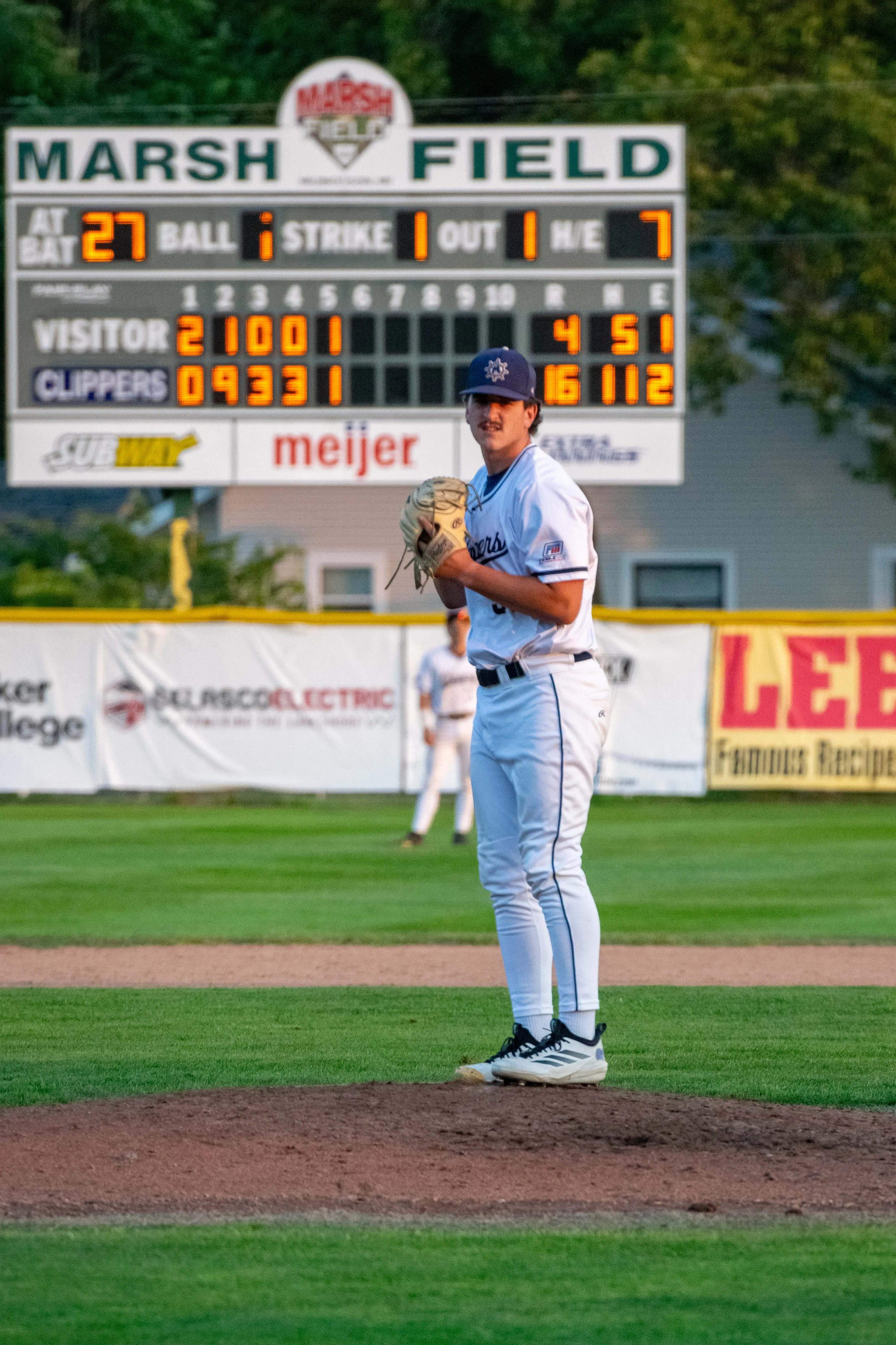 Playoff Game 1-100.jpg
