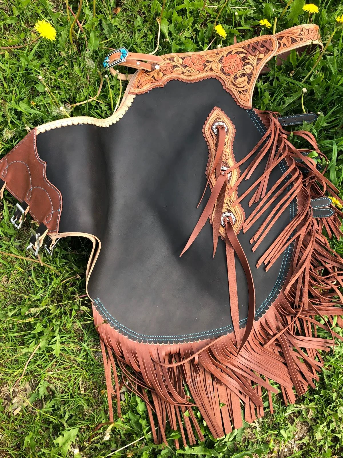 round leg chinks with roses