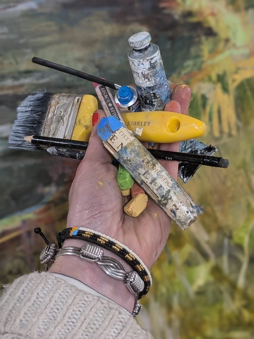 Monday funday!
Catching up on sales over the weekend and an afternoon of "play time" 
I love experimenting with various tools especially on such epic views of when I was out at @wizs_camp 

#mixedmedia #africanlandscape #landscapeartist #fe