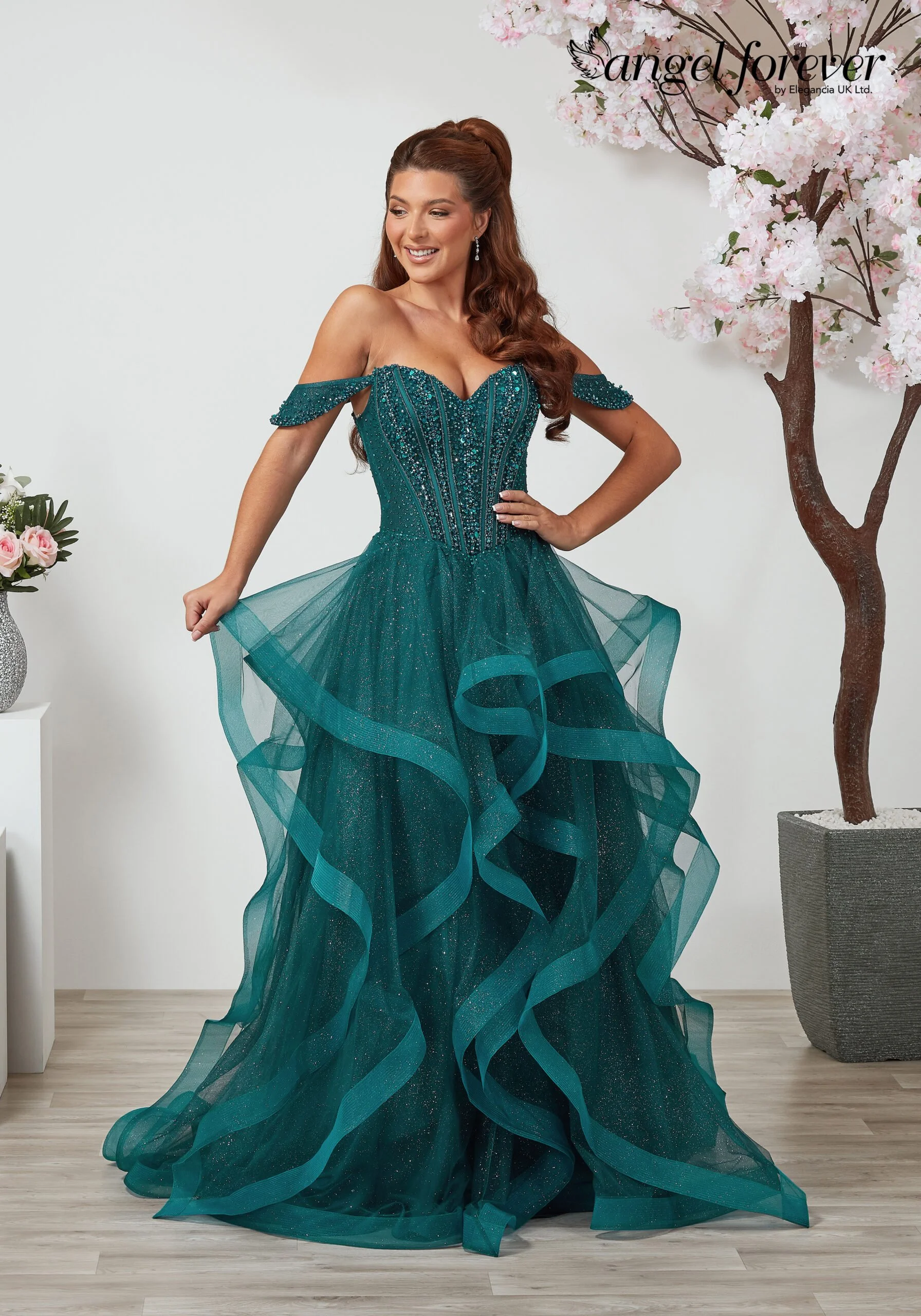 AF6653_TEAL_01-scaled Frida.jpg