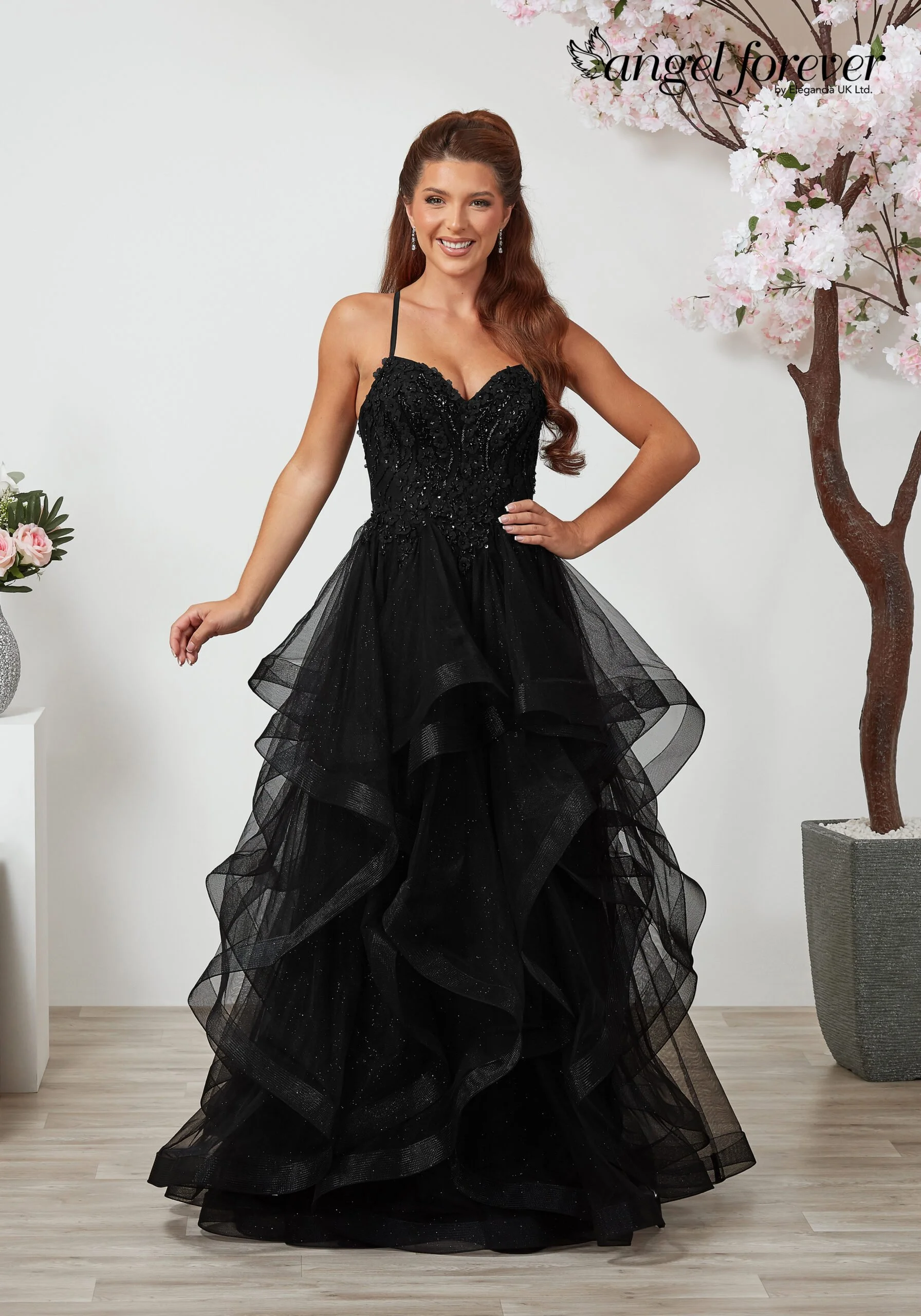 AF6402_BLACK_01-scaled.jpg