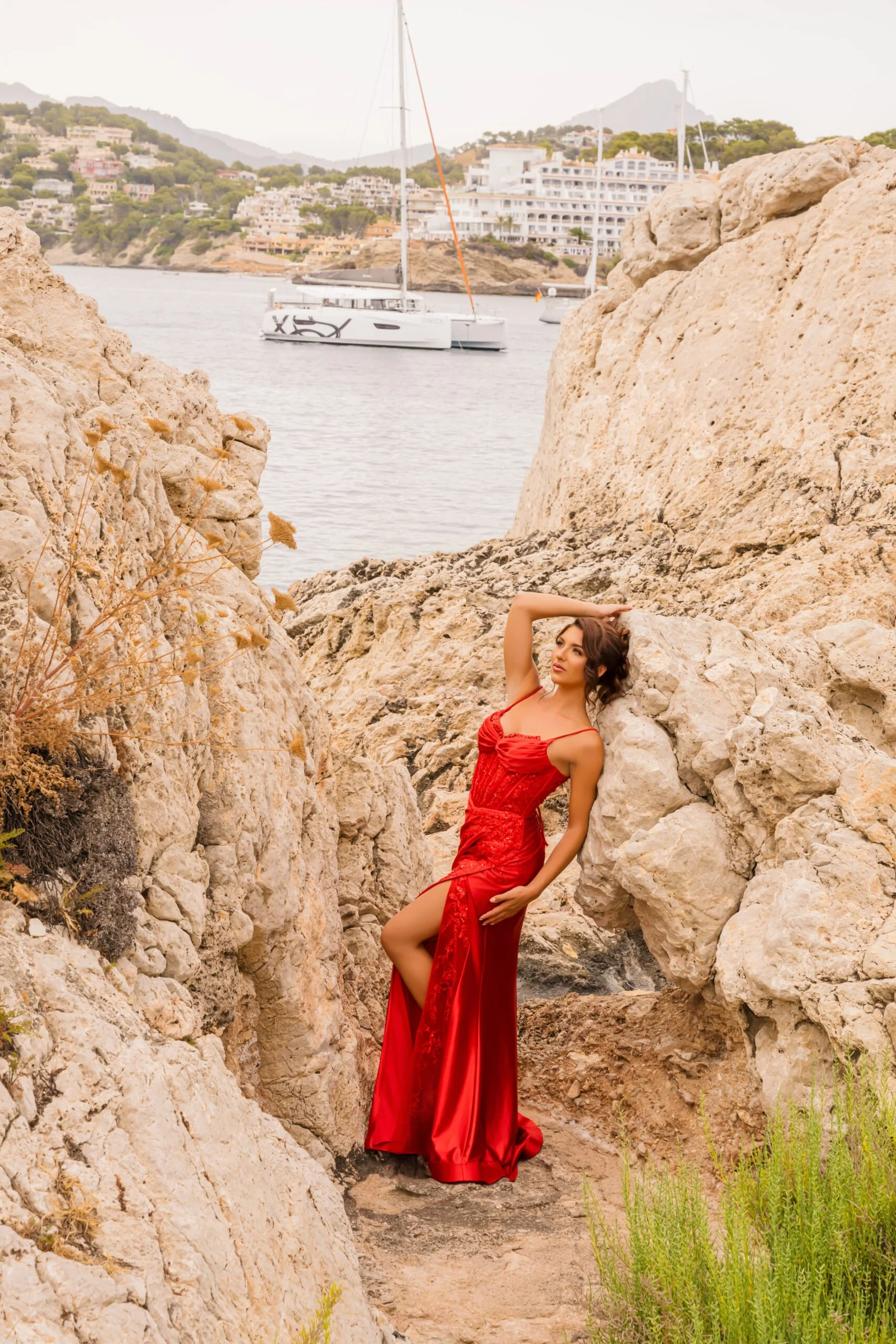 AF6437_RED_SIDE-scaled Lorna.jpg