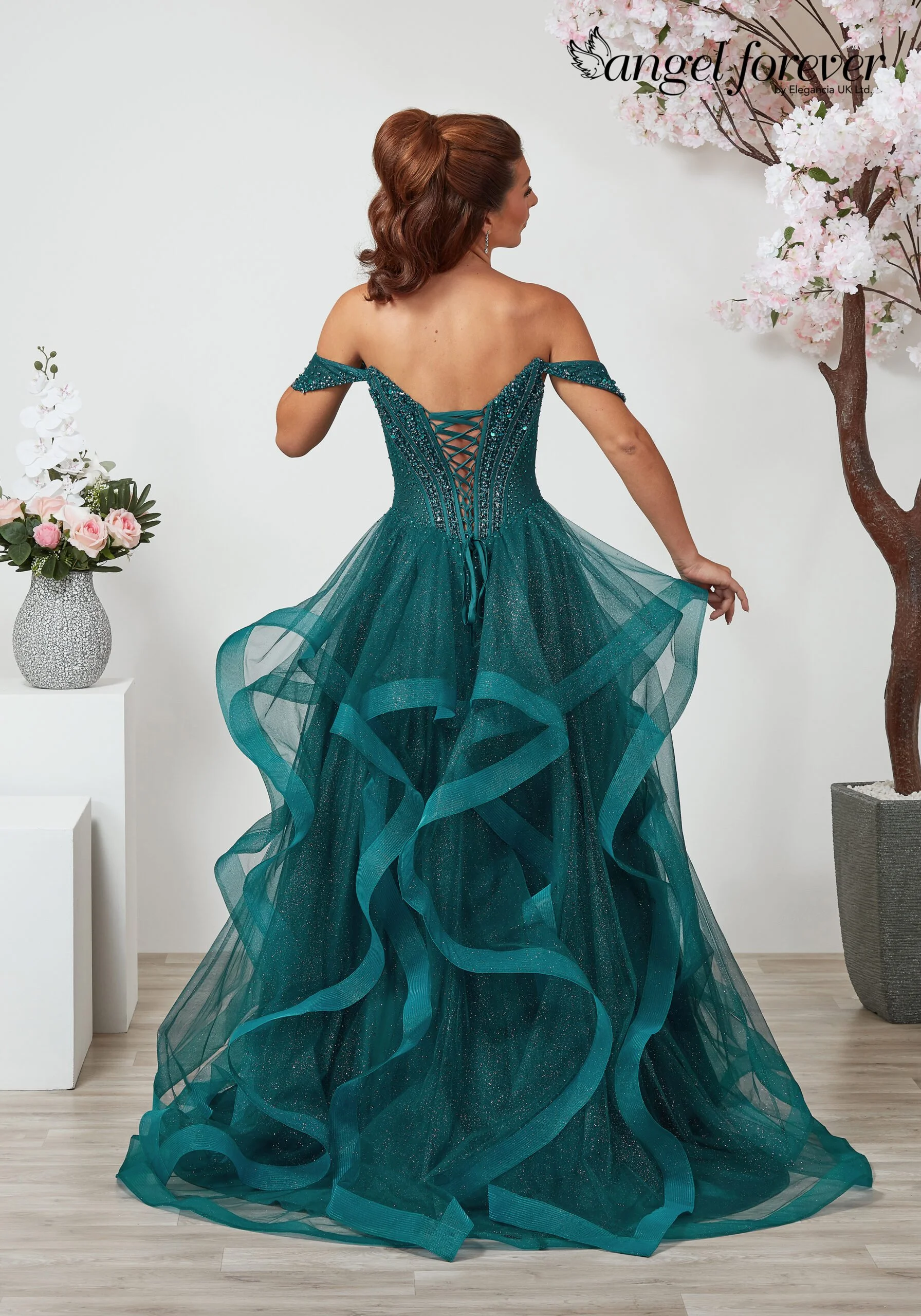 AF6653_TEAL_02-scaled Frida.jpg