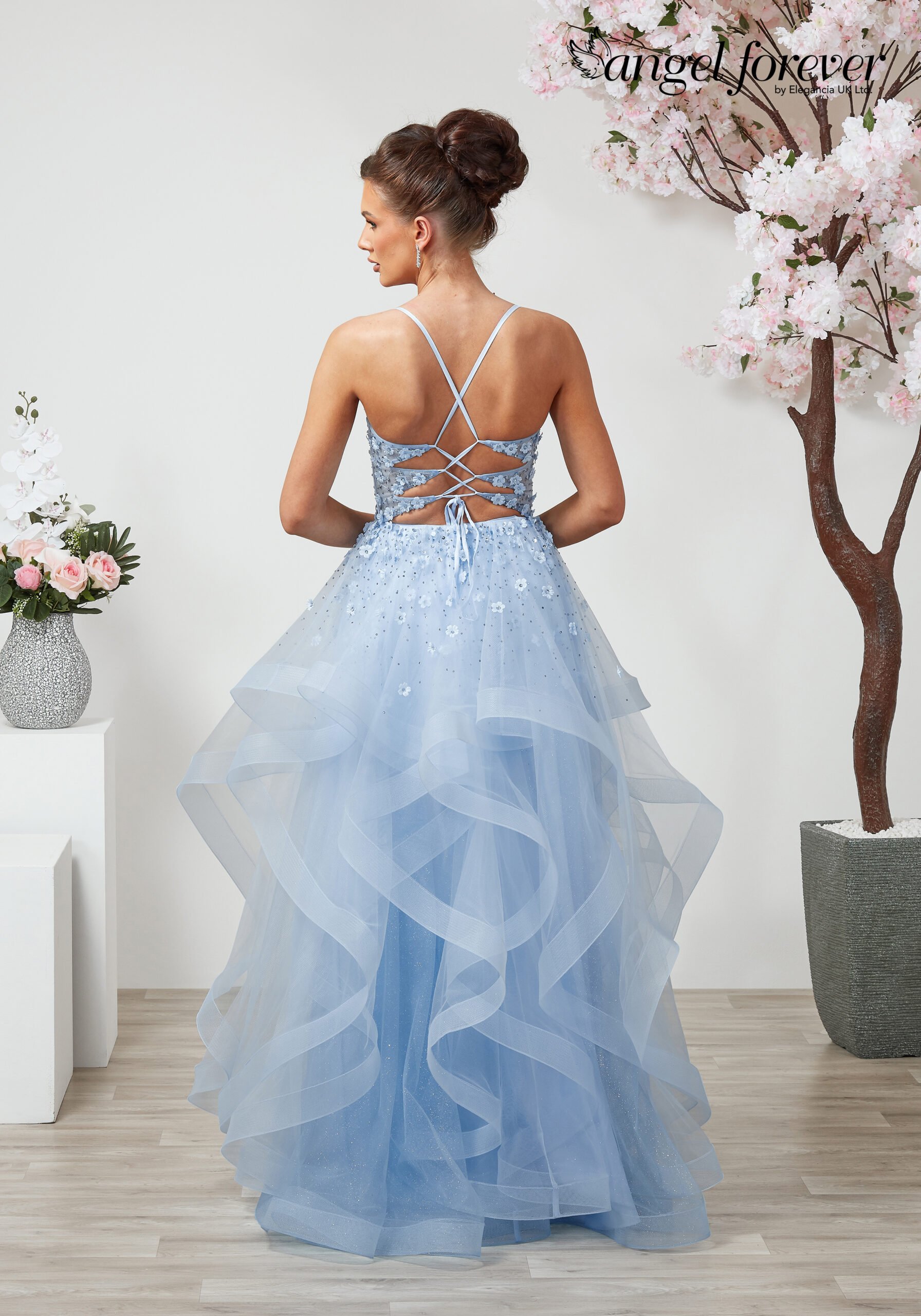 AF5471_ICE-BLUE_02-scaled Serena.jpg