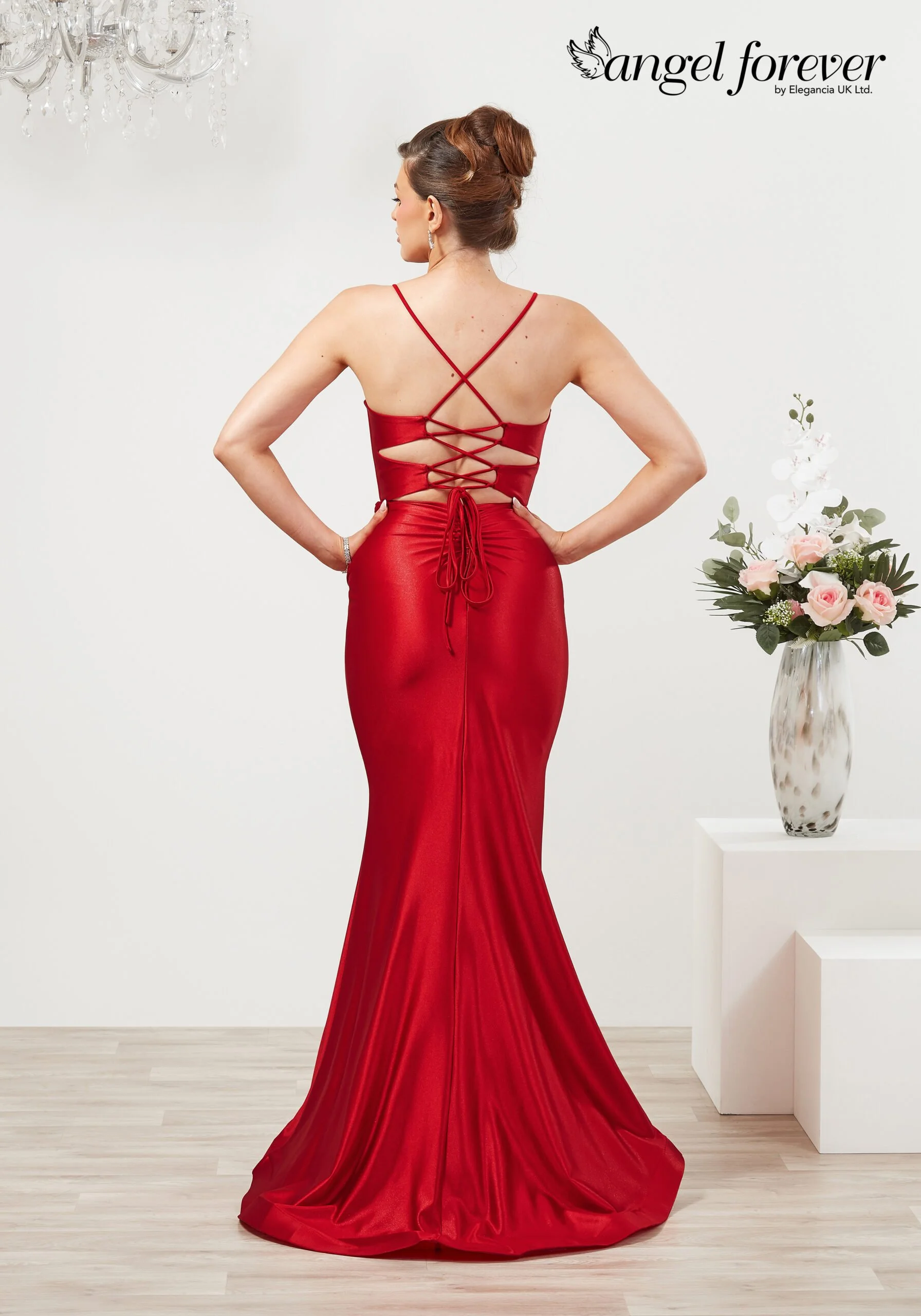 AF6488_RED_02-scaled.jpg