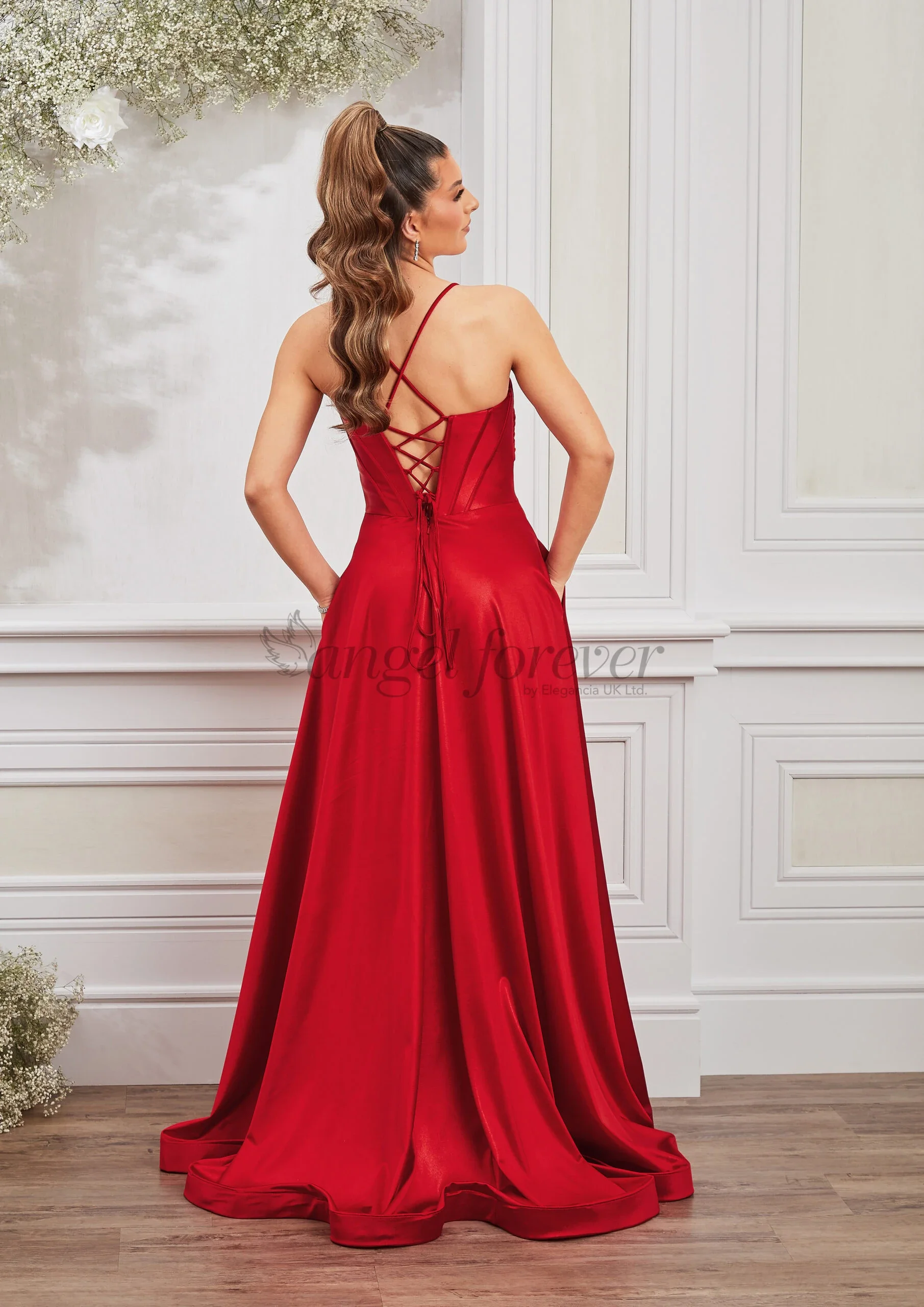 AF5404_RED_02-2-scaled.webp