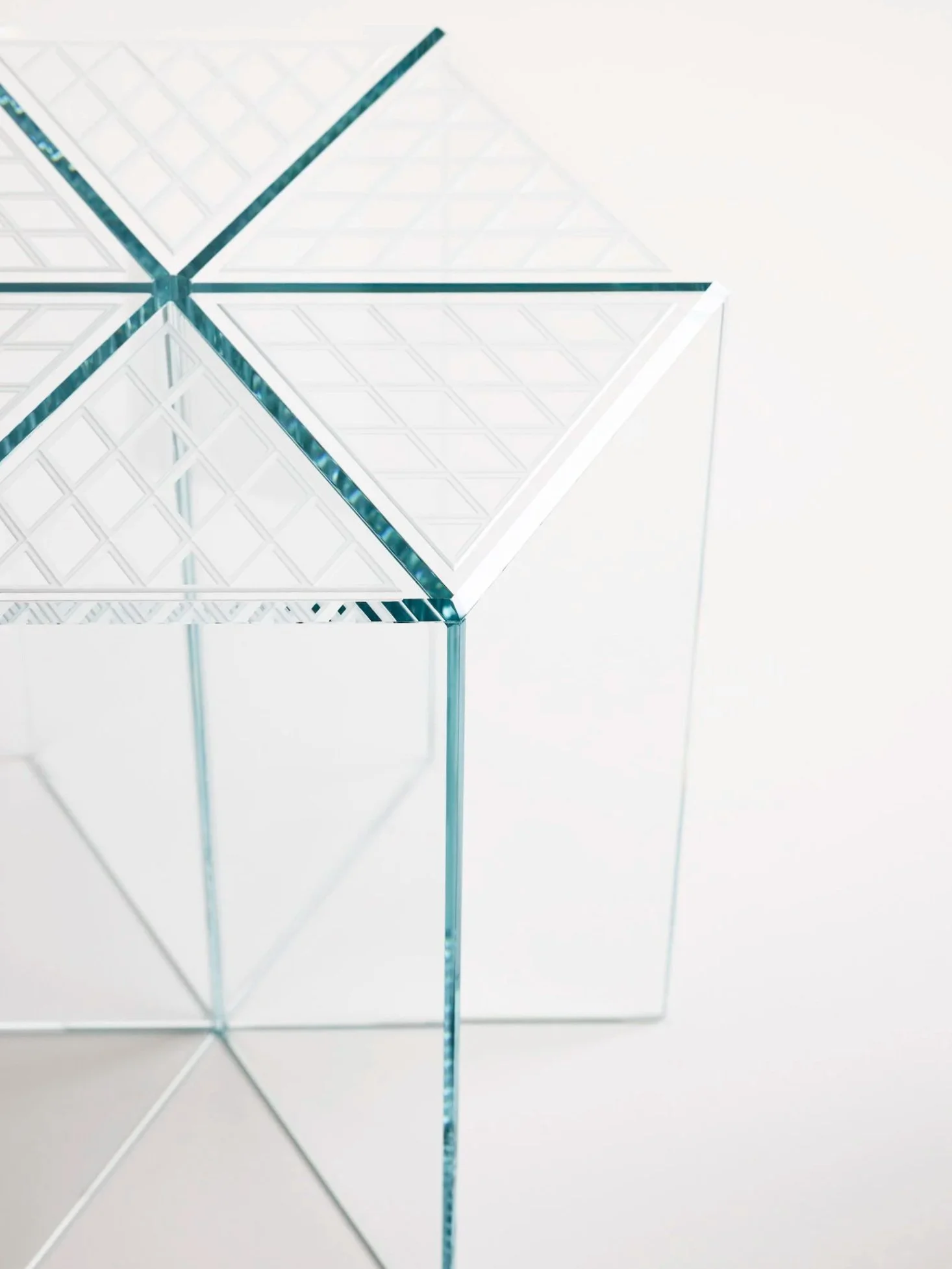 GlassTable_583_1.jpg