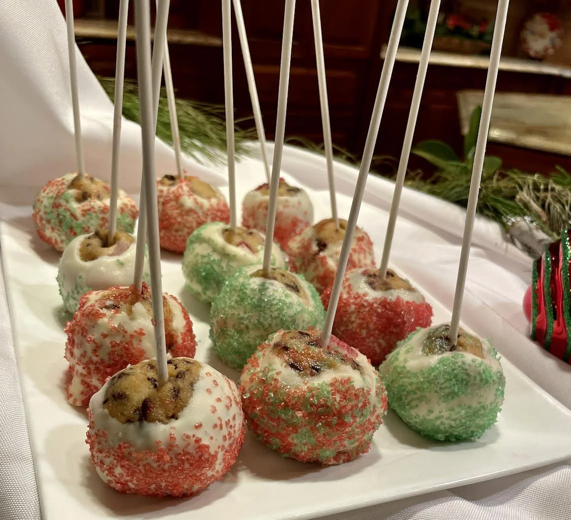 holiday cake pops.jpg