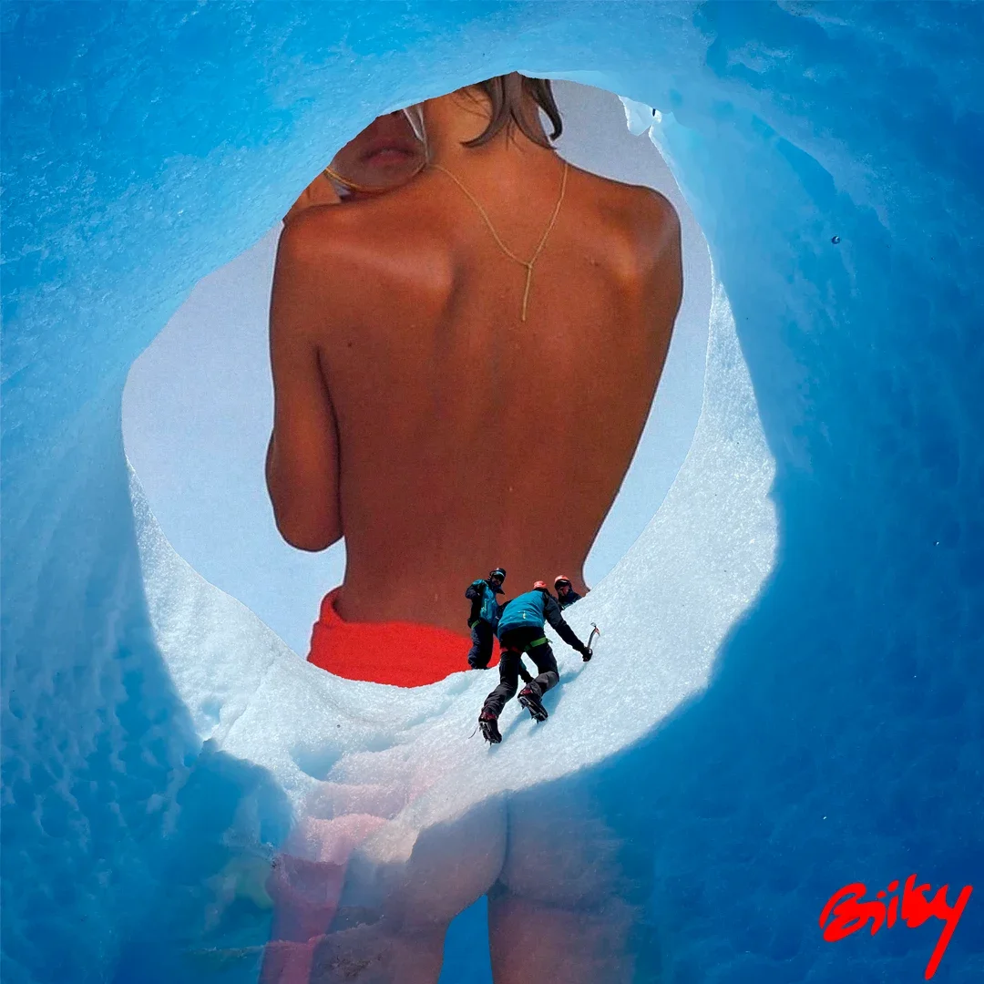 Une image composite montrant un gros plan dans un tunnel de glace avec une femme nue de dos, portant un collier doré, vue à travers une ouverture dans la glace. En bas, quatre personnes en vêtements alpins, équipés d'outils pour escalader la glace, semblent escalader la surface glacée. En coin inférieur droit, il y a un logo rouge avec le mot 'Biky'.
