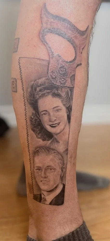 realistic portrait of grands-parents on a leg 