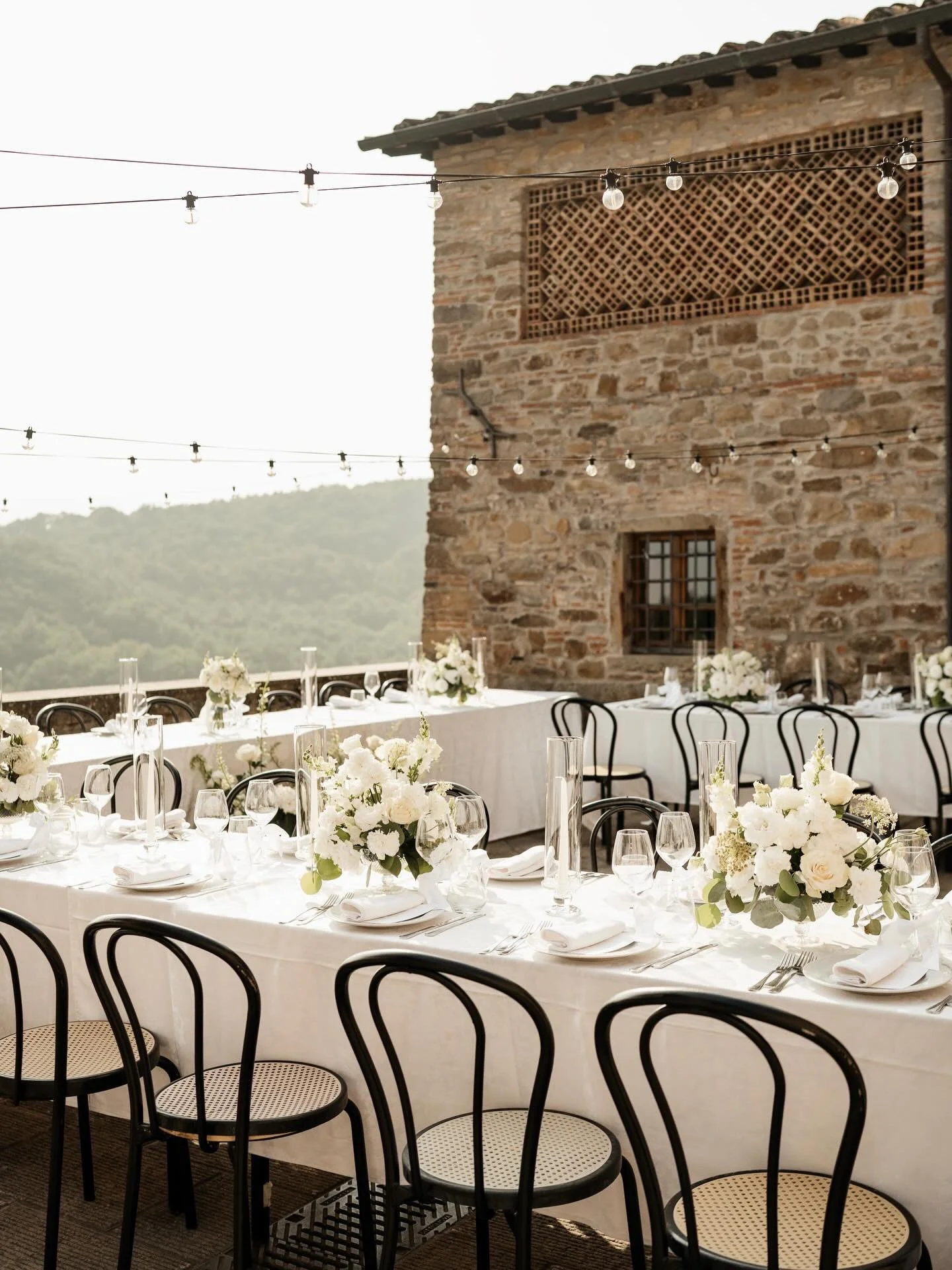 Sunnuntaina 18.1 meid&auml;t l&ouml;yt&auml;&auml; @lovemedofi h&auml;&auml;messuilla @suomenhaasuunnittelijatry osastolla, 
tulkaa moikkaamaan! 💍🇮🇹

Foto: @josefinwestinphoto