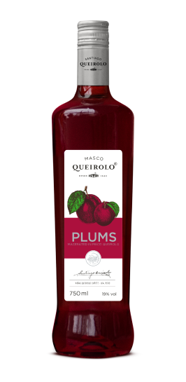 Bottle of Santiago Queirolo Masco plum and pisco liqueur