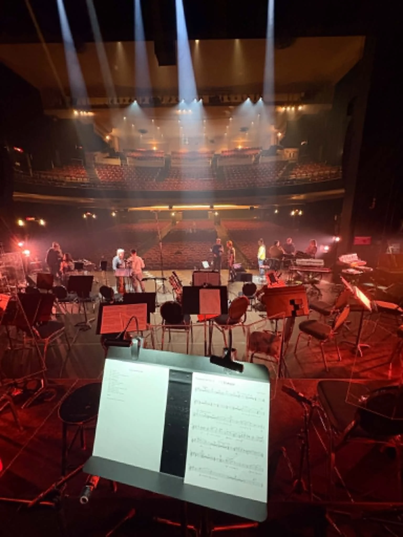 05_Scene_pre_Show.jpg