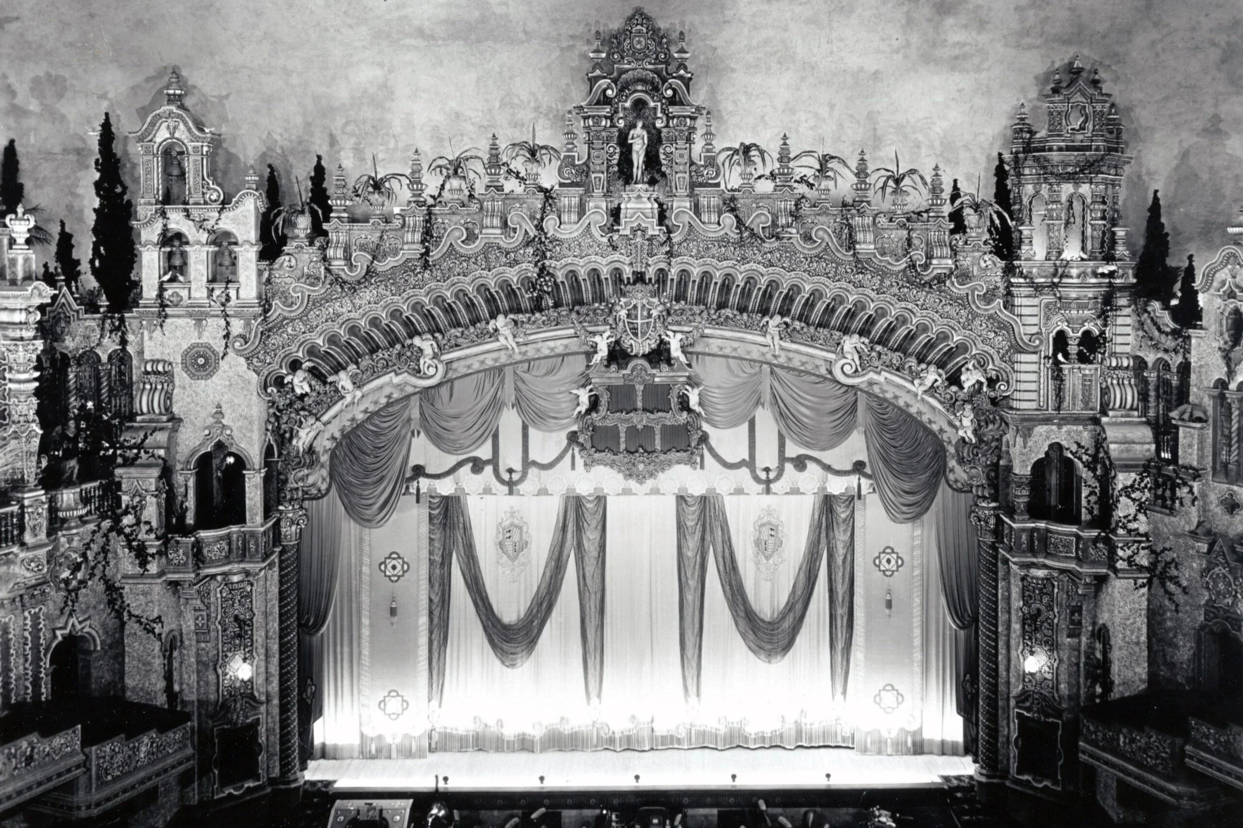 A1MajesticInside-scaled.jpg