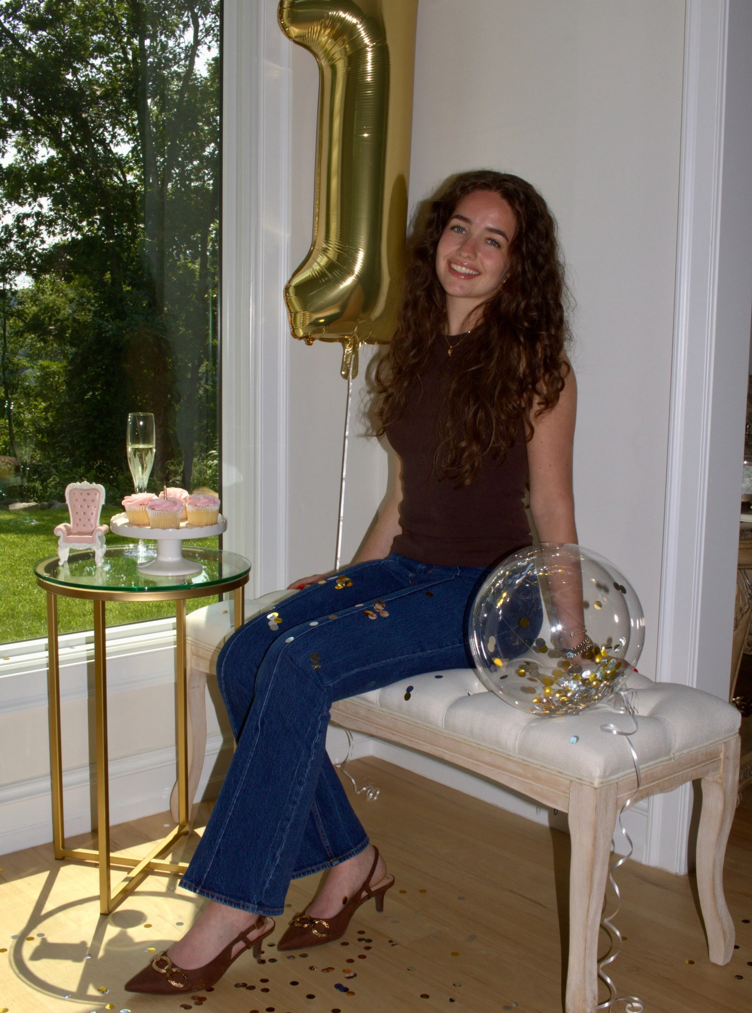 1 year of Victoria Rizzi Designs 🤎

A year ago today, Victoria Rizzi Designs was created, before officially launching in September. What a year it has been!

This past year has been filled with countless site visits, late nights, material sourcing, 