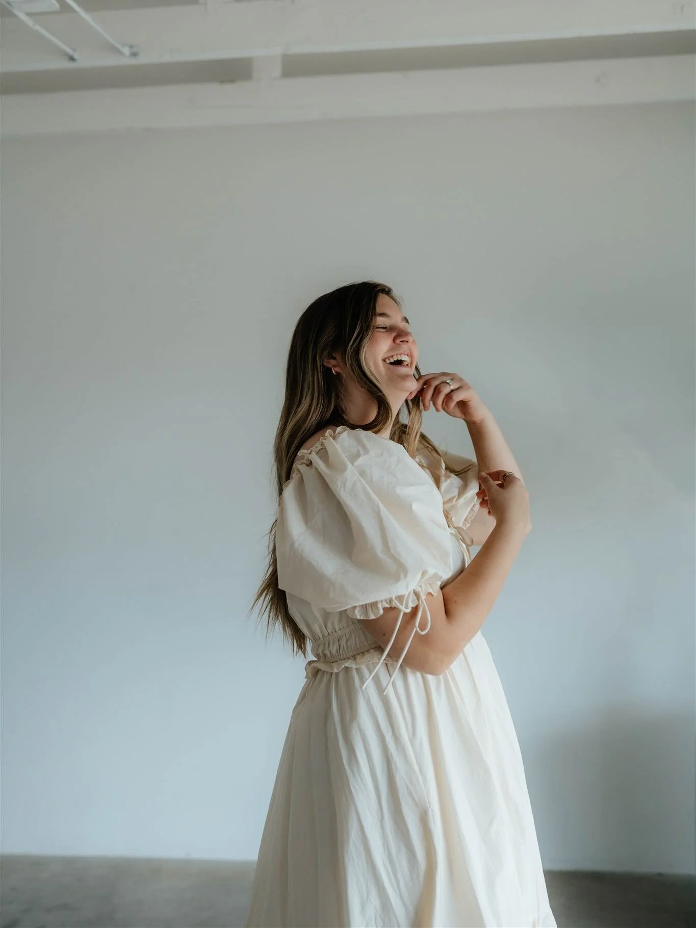 so may new faces on here so thought I would come on + reintroduce myself. 

Hola, I&rsquo;m Georen 🤍 The owner and creative vision behind Love Endures Content.

I&rsquo;ve spent years in the wedding world as a photographer (@loveendures.photo ), but