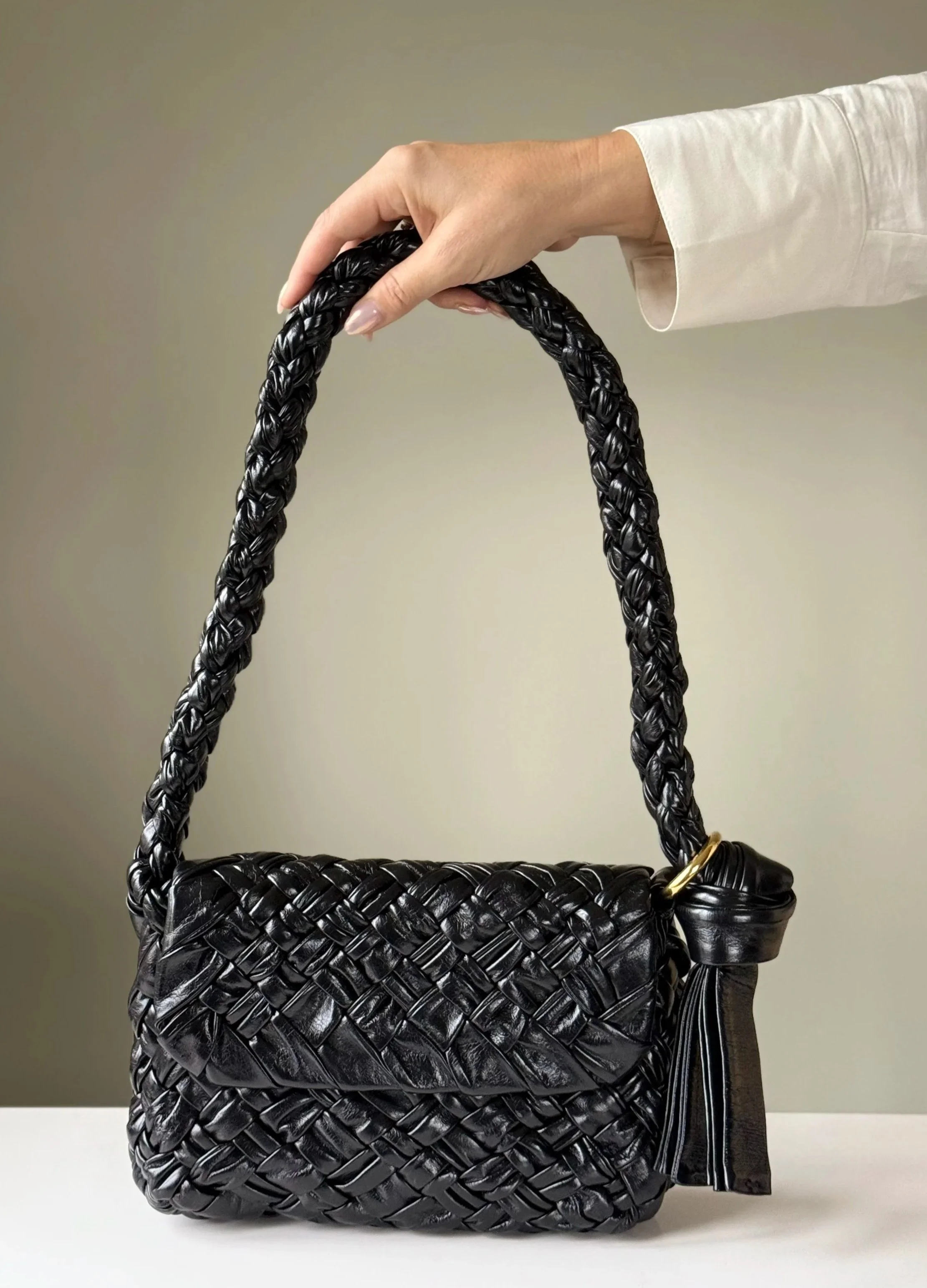 Bottega Veneta’s Kallimero Città: Intreccio with Edge