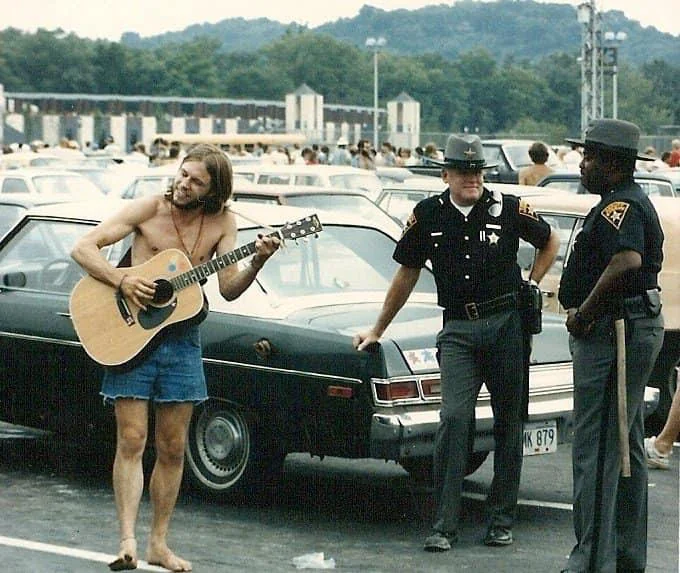 Hippie 1 2.png