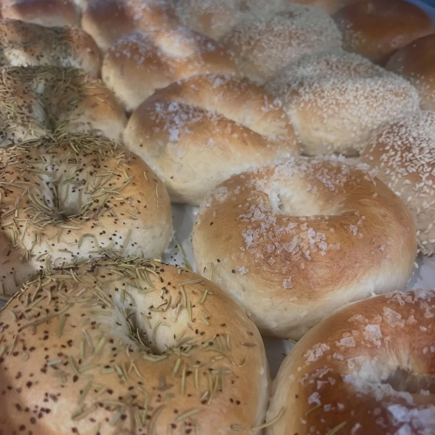 POP UP FRIDAY @thelittlepinkcoffeetrailer.bzn IS ON! Swing by for coffee &amp; bagels on the patio from 8-10:30. Looks like we should finally get a break from this gloom and get some sun which is going to be great. Excited to see you there!