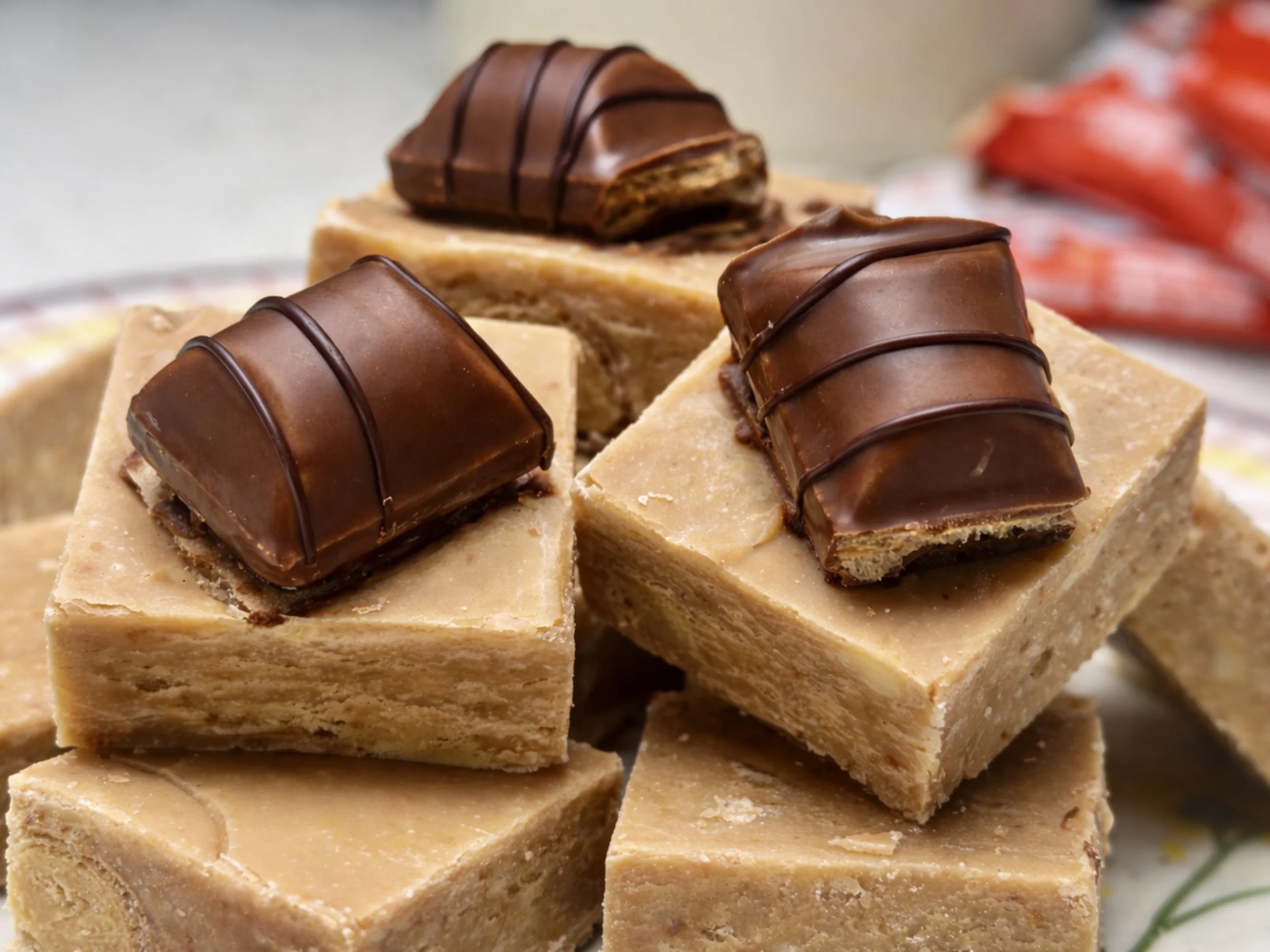 BUENO FUDGE CLOSE.jpg