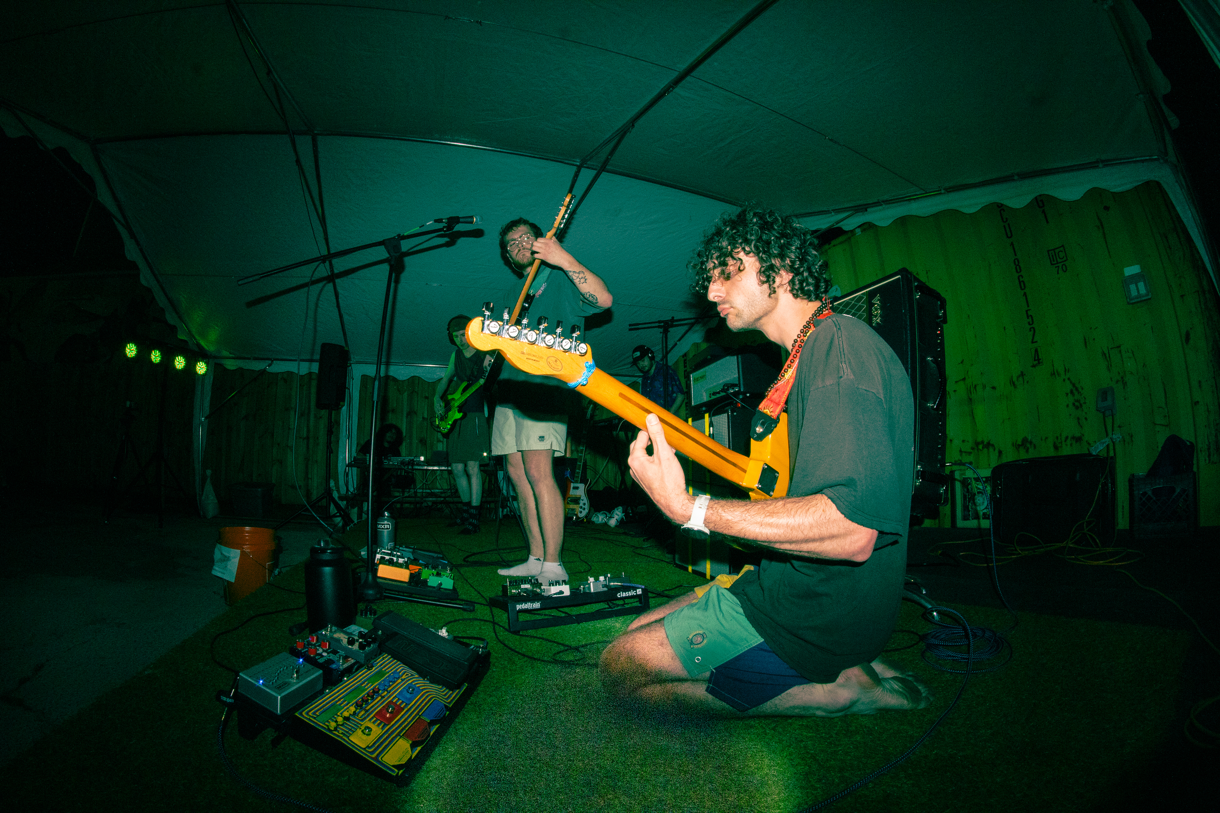Band 3.png