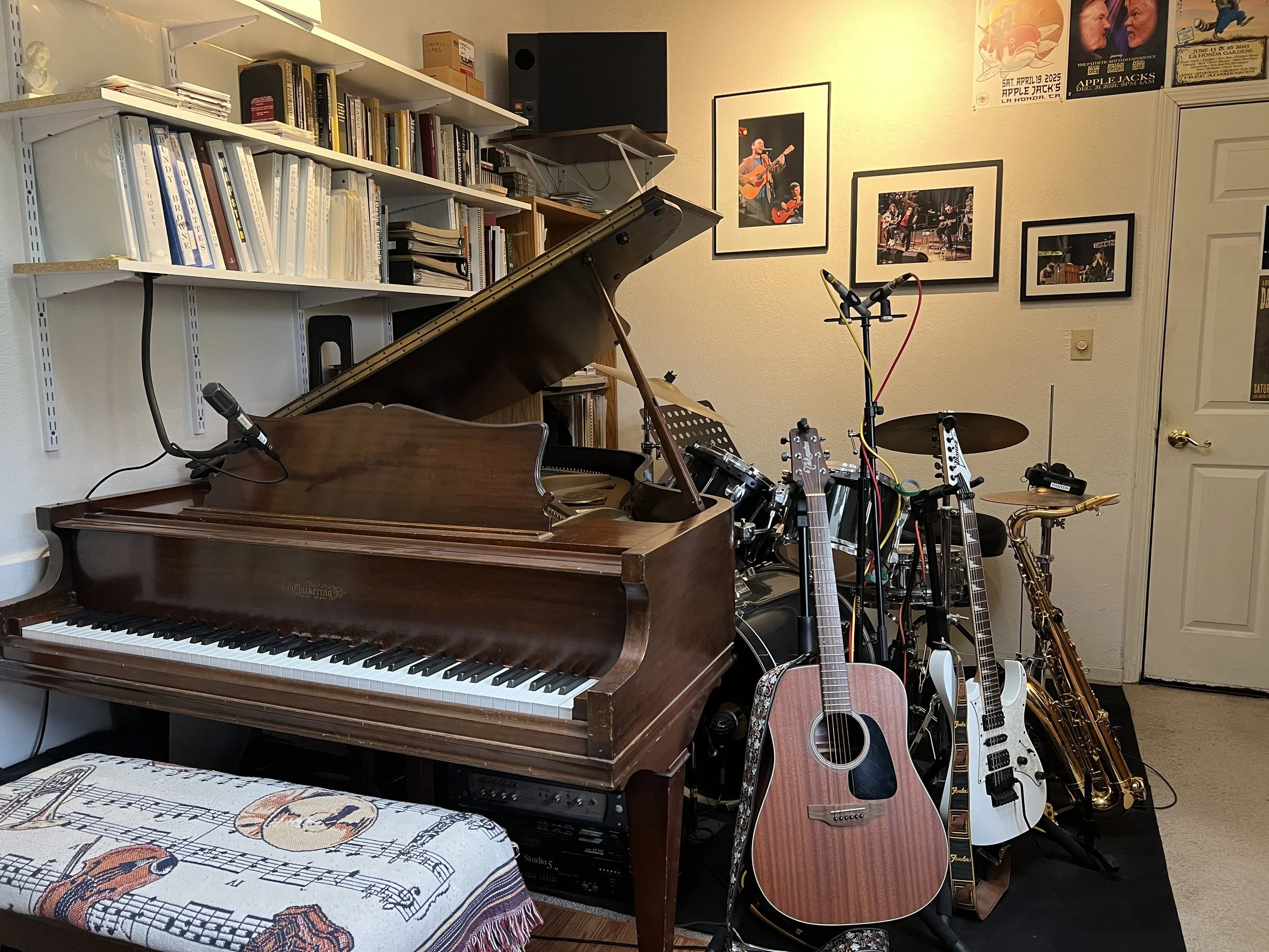 Studio Smooth piano.jpg