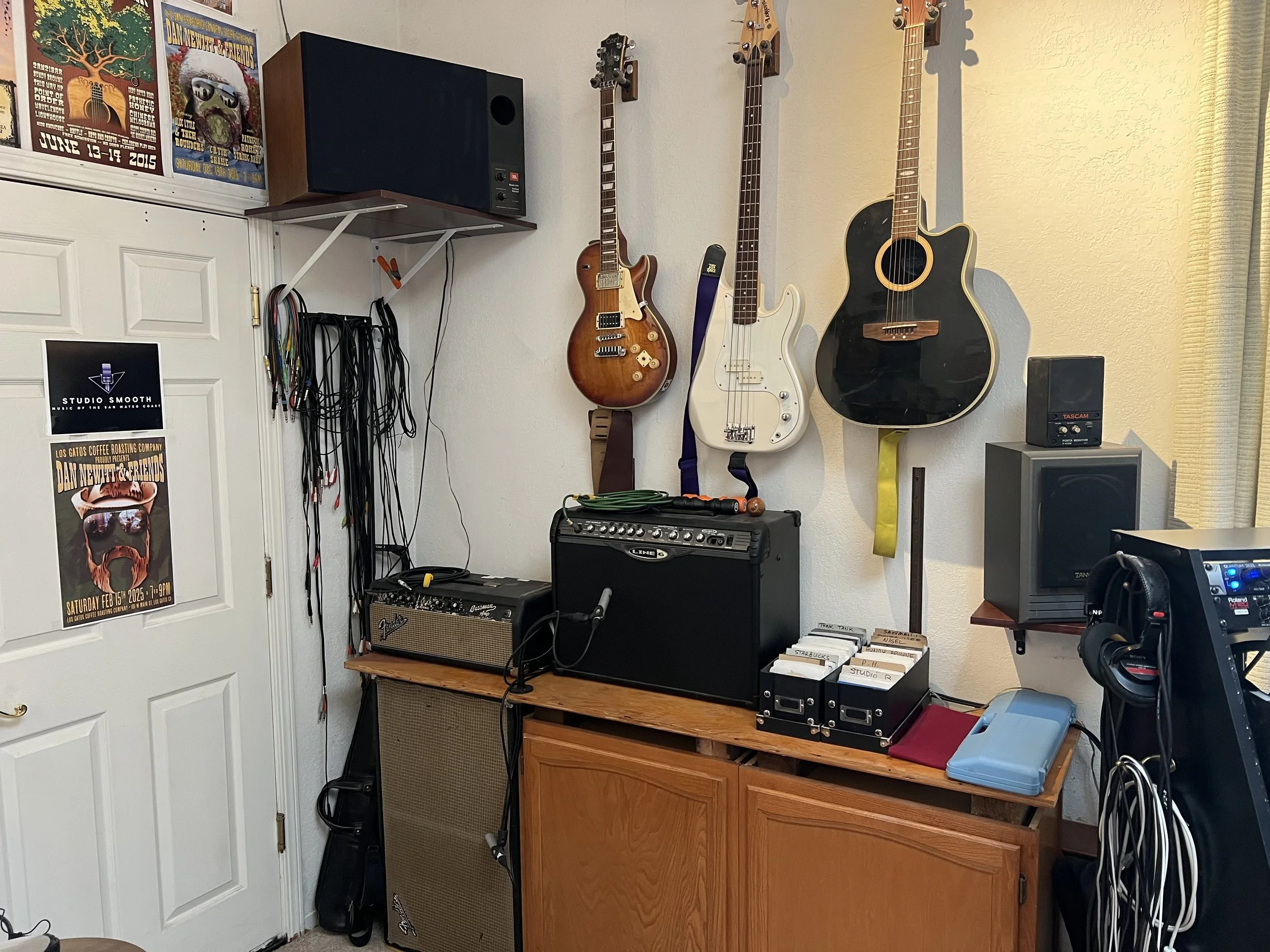 Studio Smooth amps.jpg