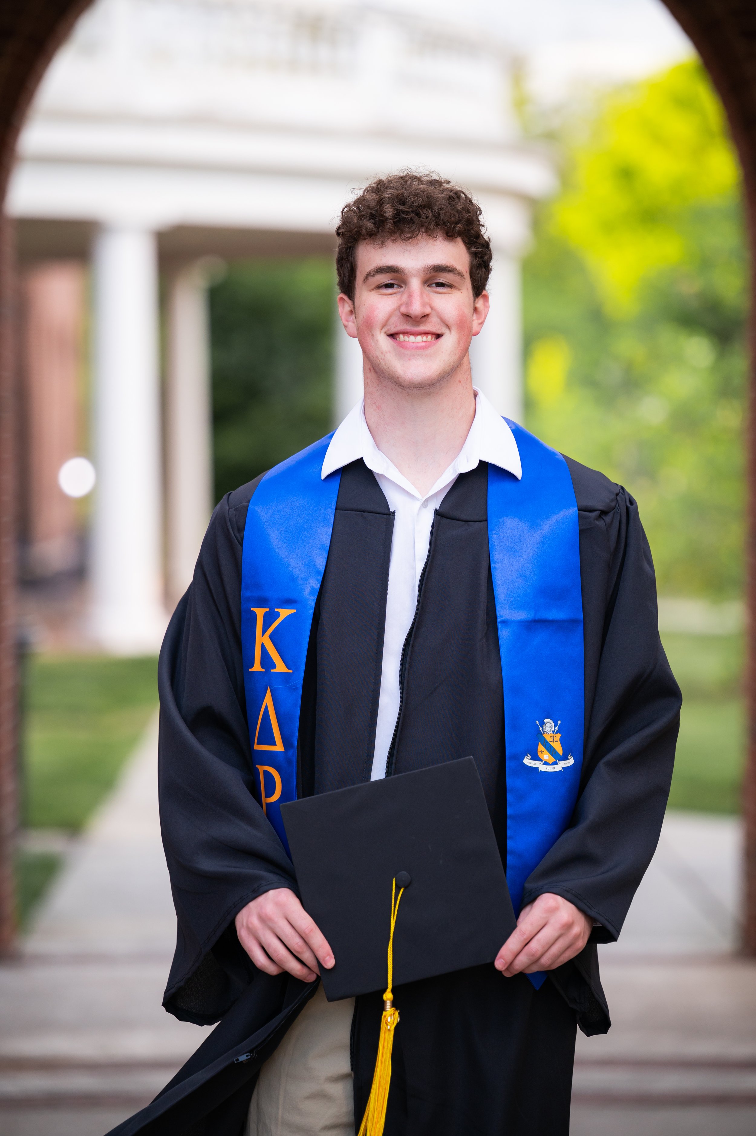 203_20250518 Lex Grad Portraits_0728.jpg