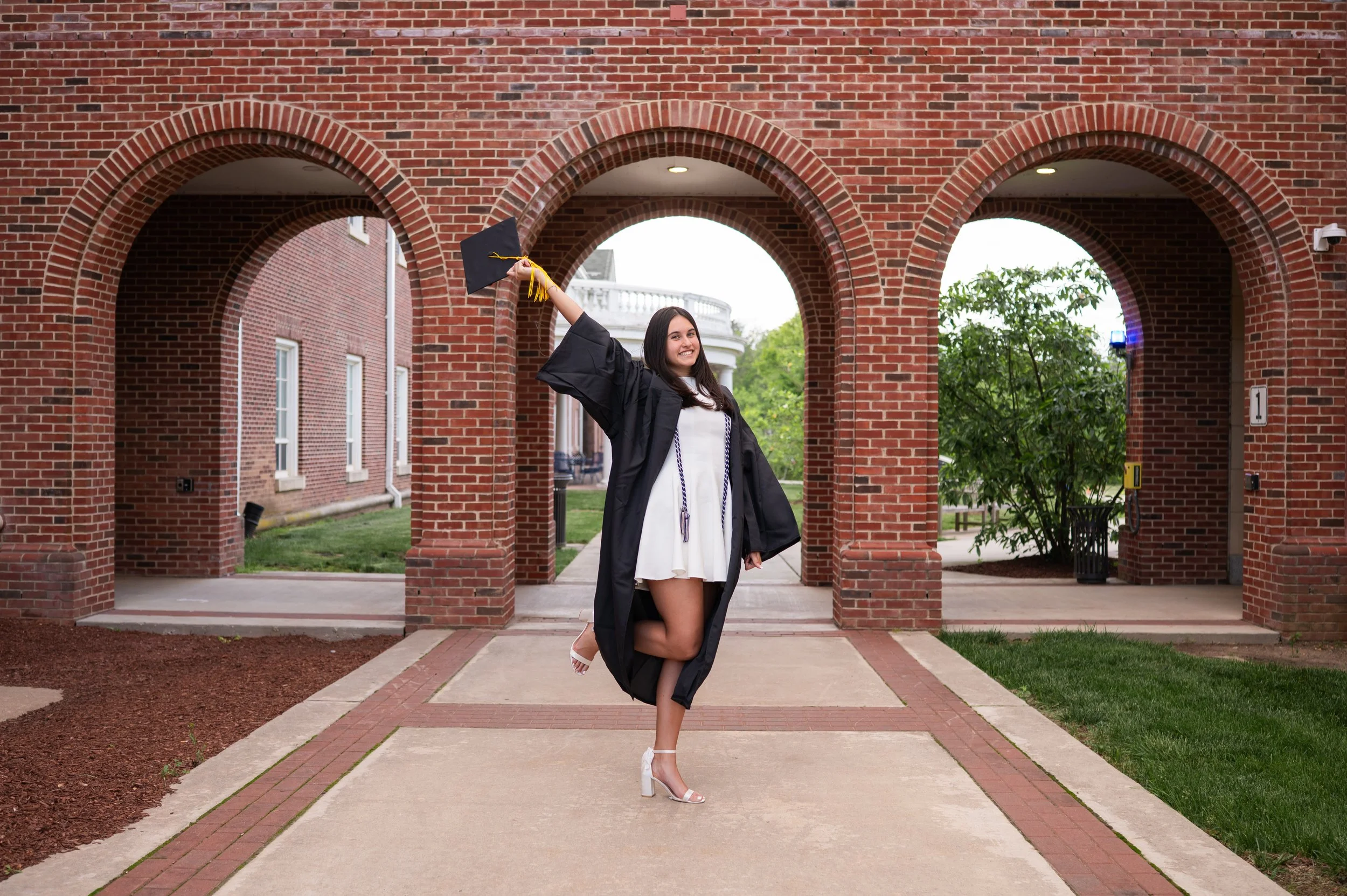 170_20250518 Lex Grad Portraits_1257.jpg