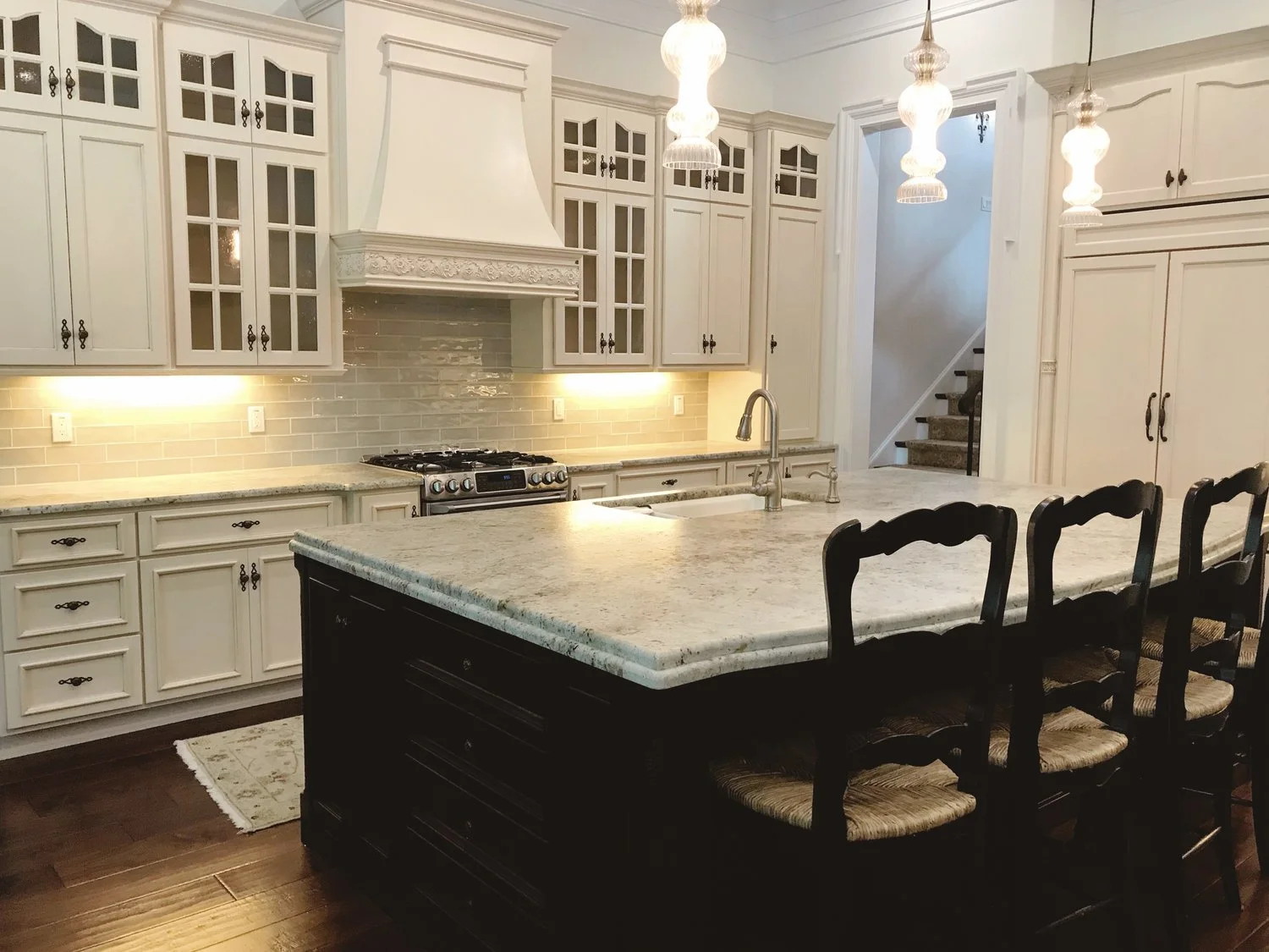 Kitchen Island 2.jpg