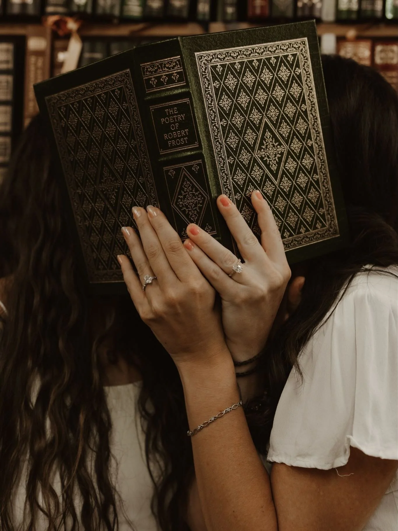 the wedding is finally here ✨🌺
I can't wait to watch you two get married at the beautiful @hemingwayhomeevents 
.
.
#keywestwedding #floridaweddings #floridakeysweddings