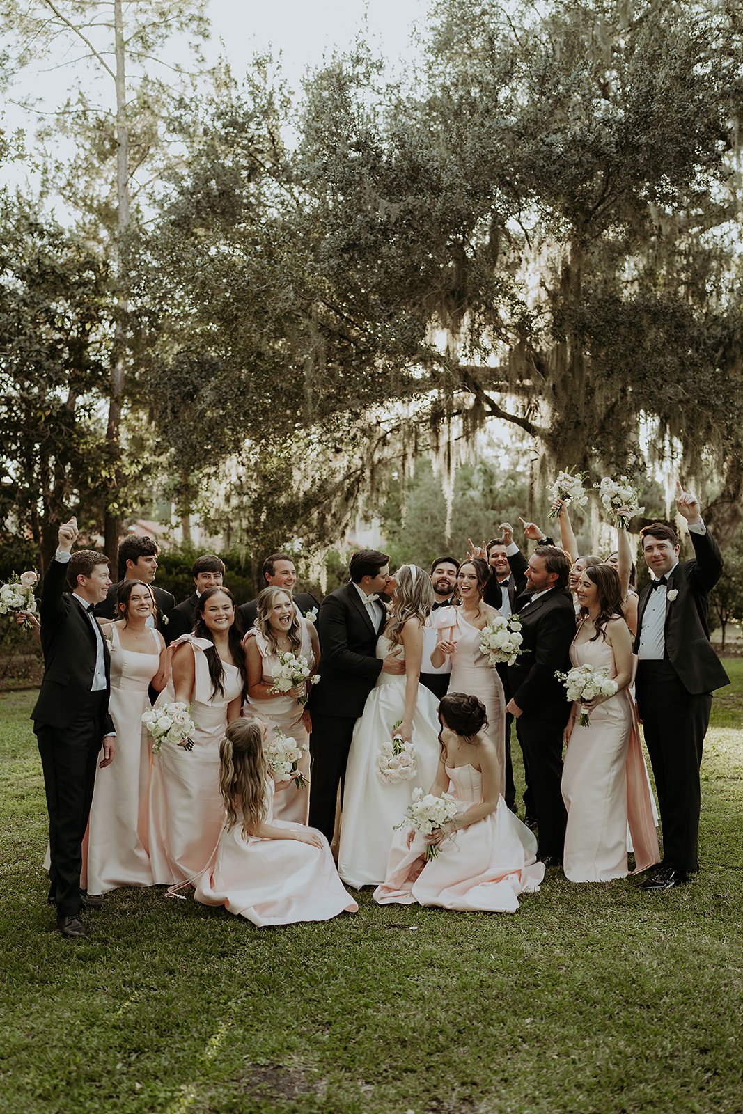 E+RWeddingSneakPeeks_MakaylaEarlPhoto-02483.jpg