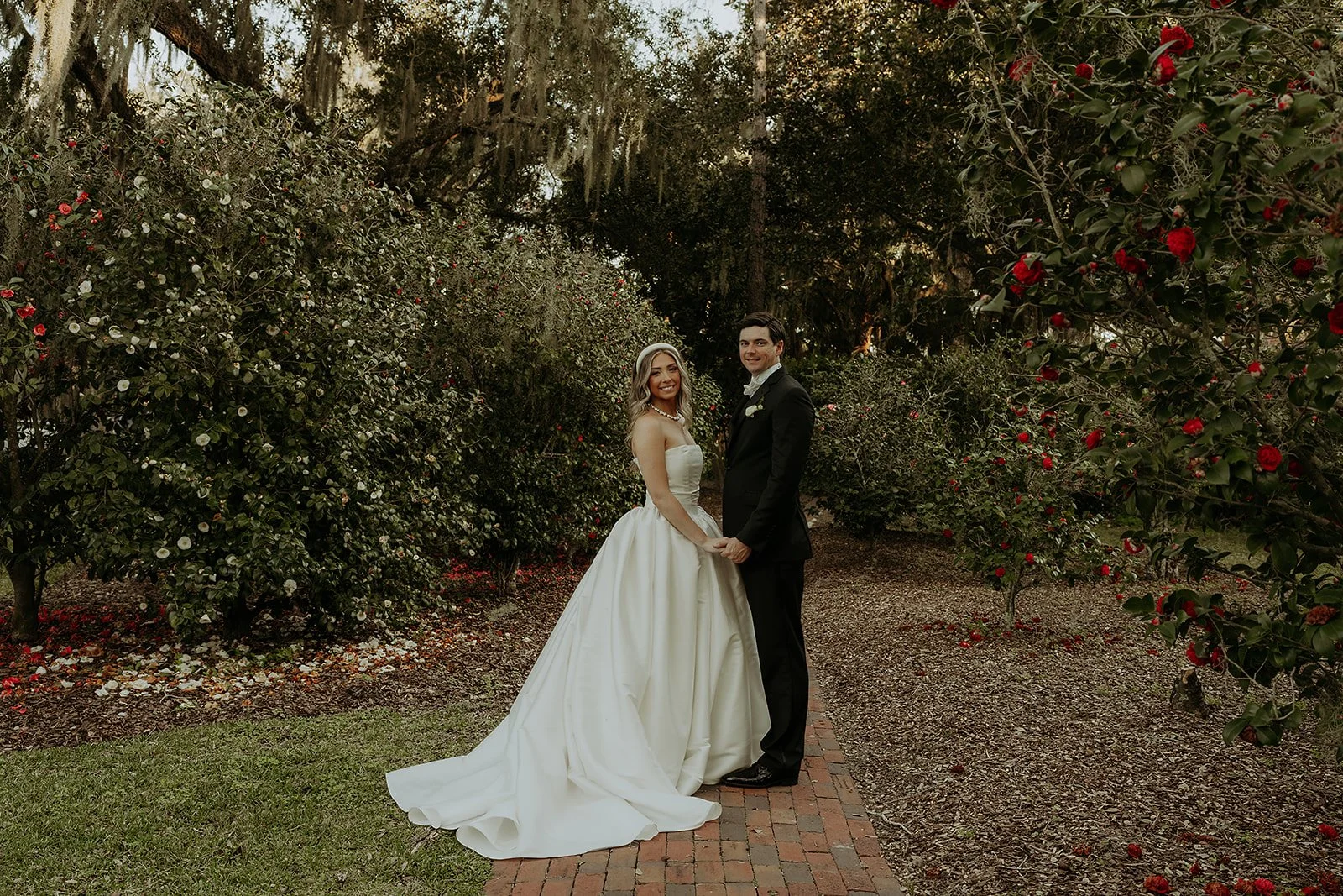 E+RWeddingSneakPeeks_MakaylaEarlPhoto-02592.jpg