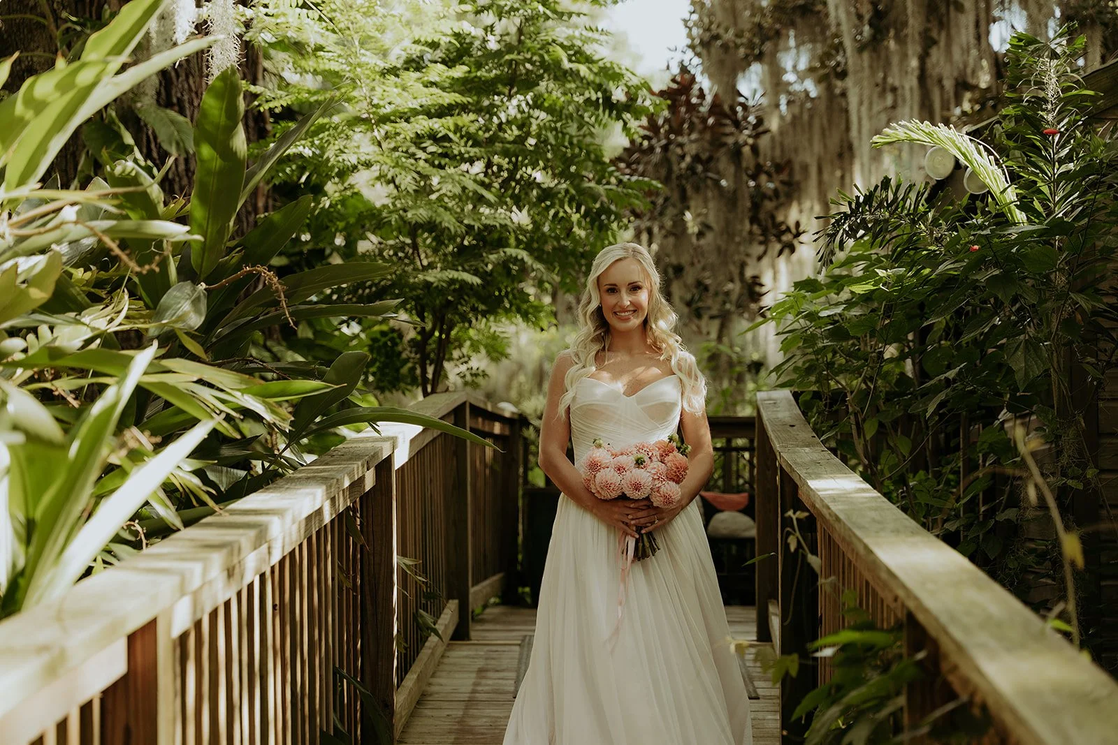 Sneakpeek_MAKAYLAEARLPHOTO-6.jpg