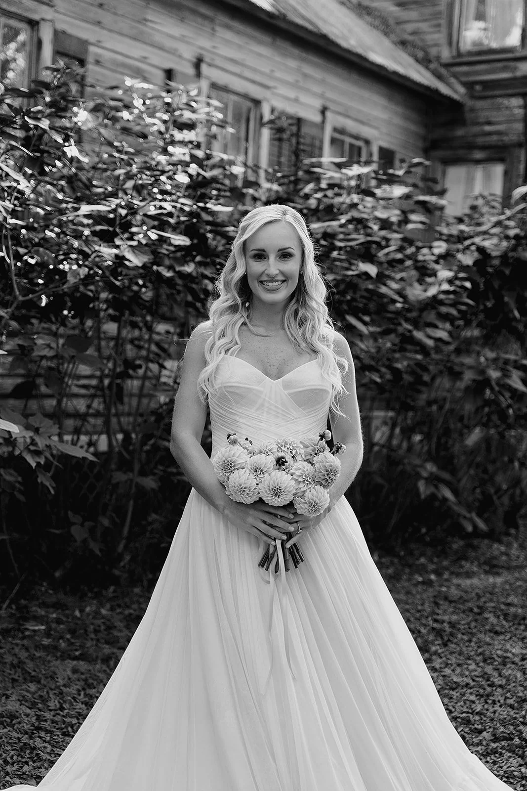 Sneakpeek_MAKAYLAEARLPHOTO-9.jpg